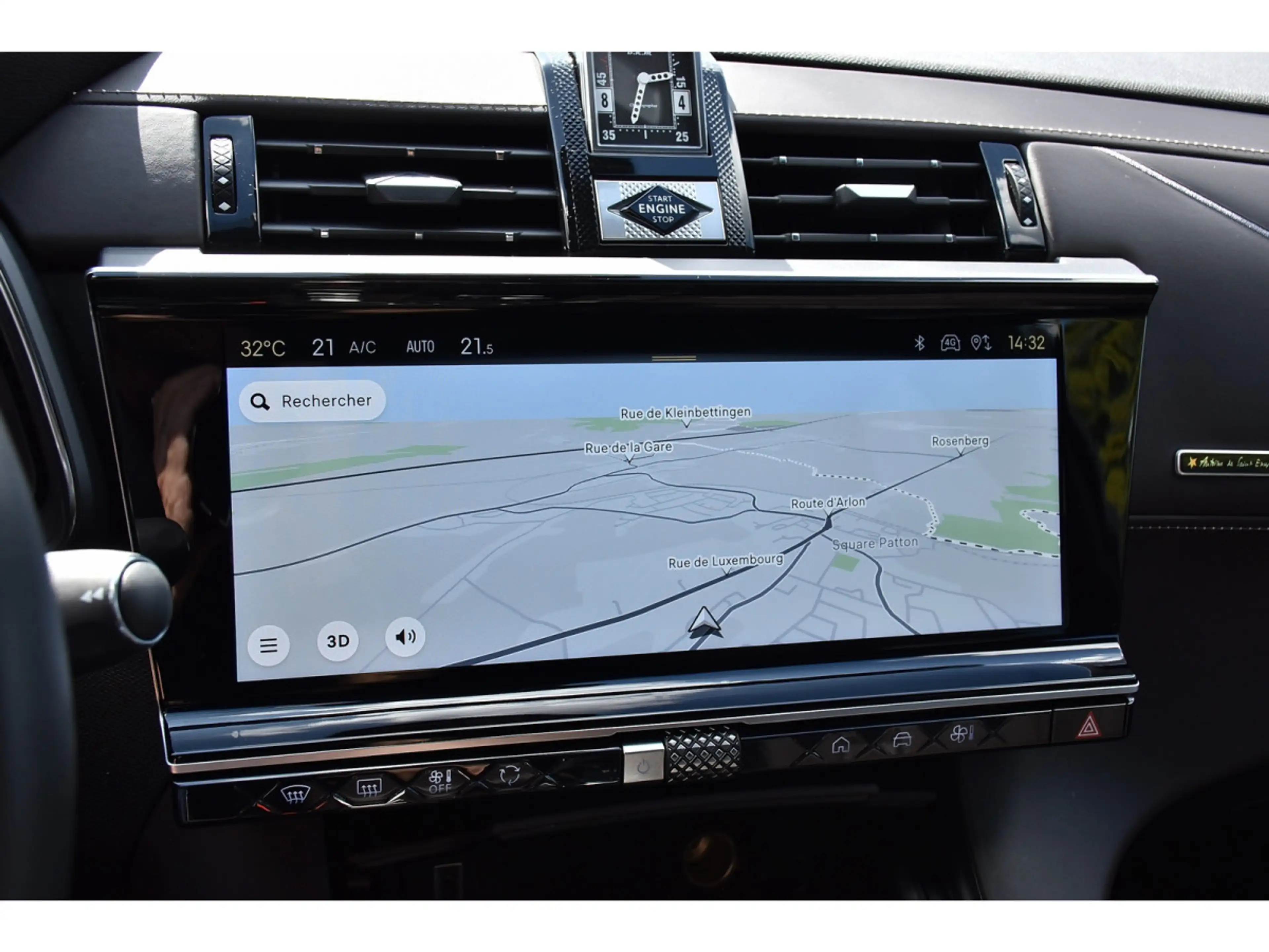 DS Automobiles DS 7 Crossback 1.6 Hybrid PHEV 300 AWD Antoine de Saint Exupéry — photo 10