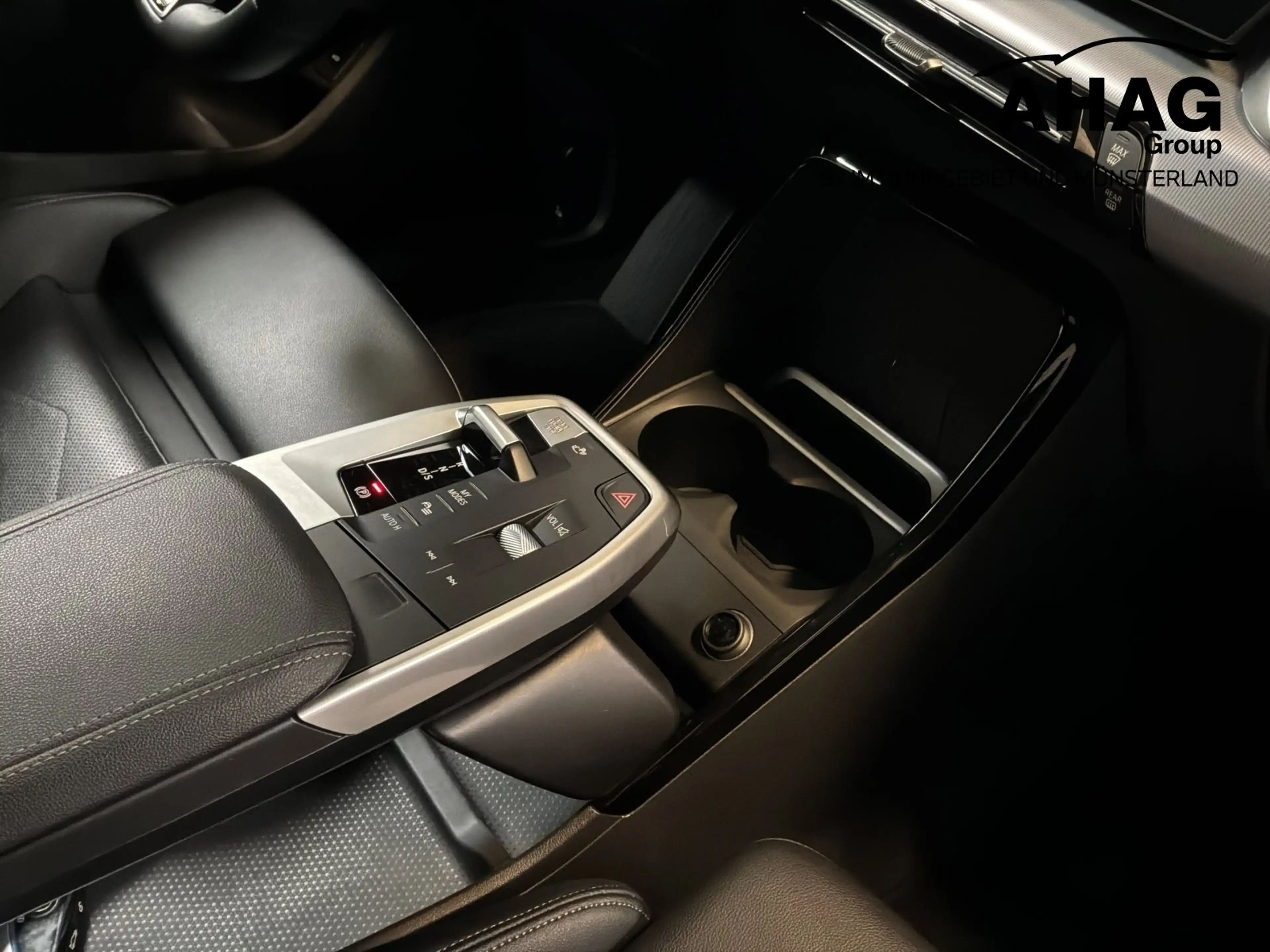 BMW 223 d xDrive — photo 10