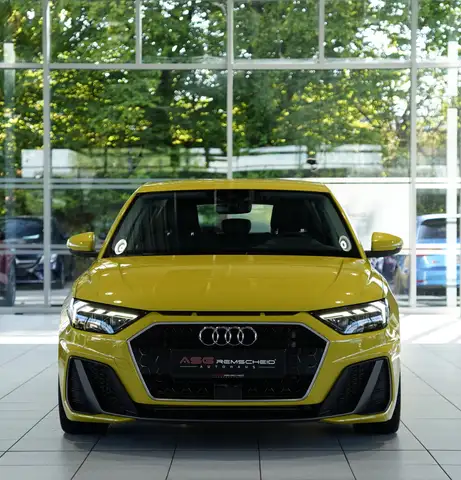Audi A1 view 3