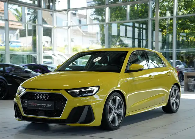 Audi A1 view 4