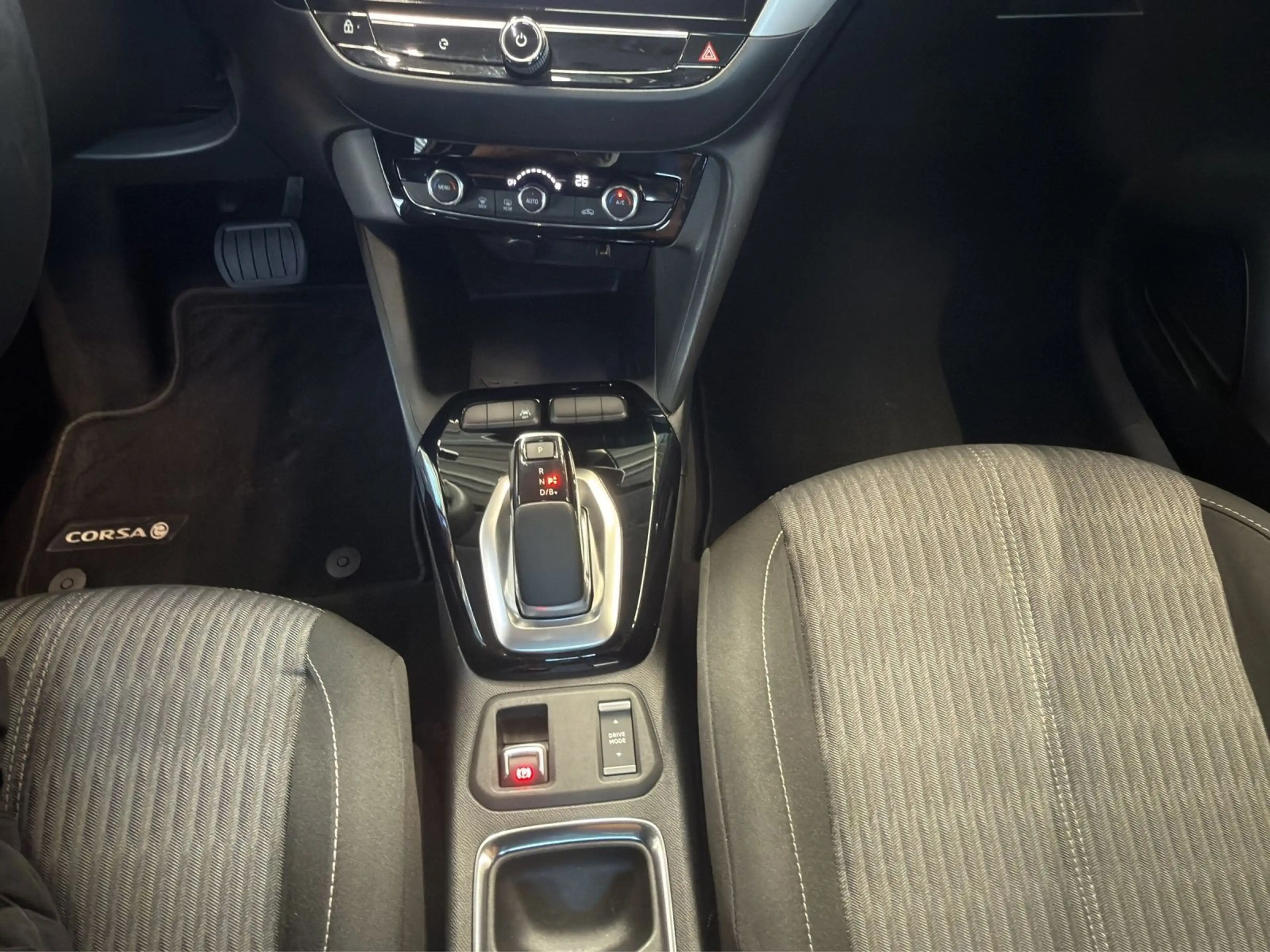 Opel Corsa-e Edition*Klimaautomatik*Navi*Car Play* — photo 13