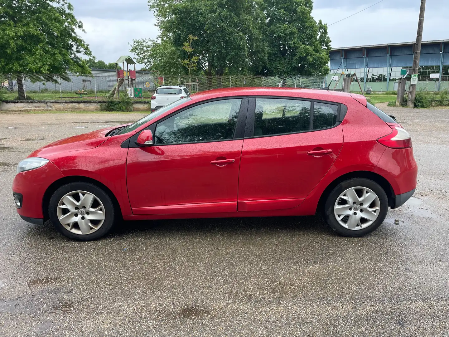 Renault Megane Mégane III dCi 110 FAP Energy eco2 Life Rouge - 2