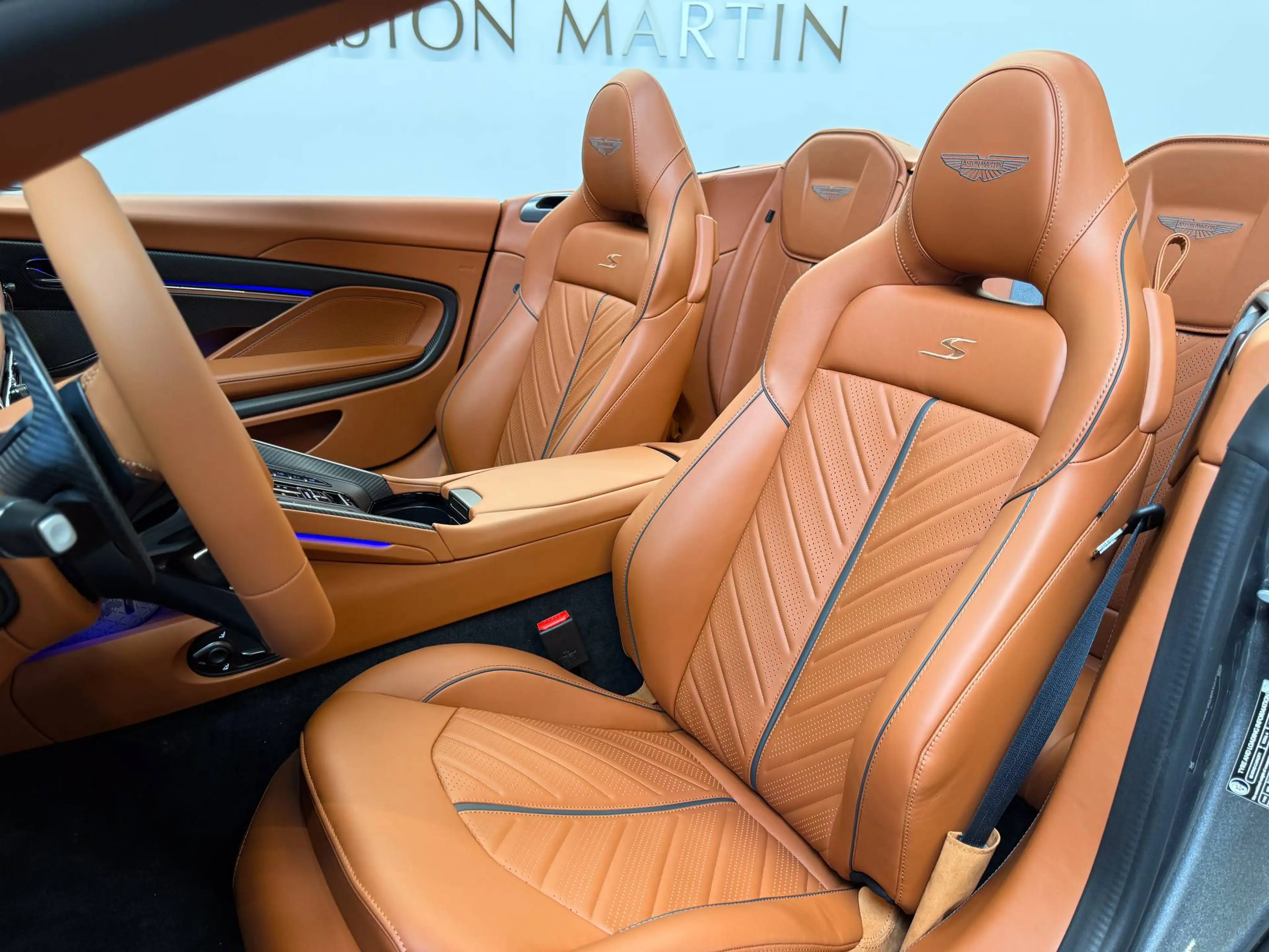 Aston Martin DB12 S Volante | Q Interior — photo 8