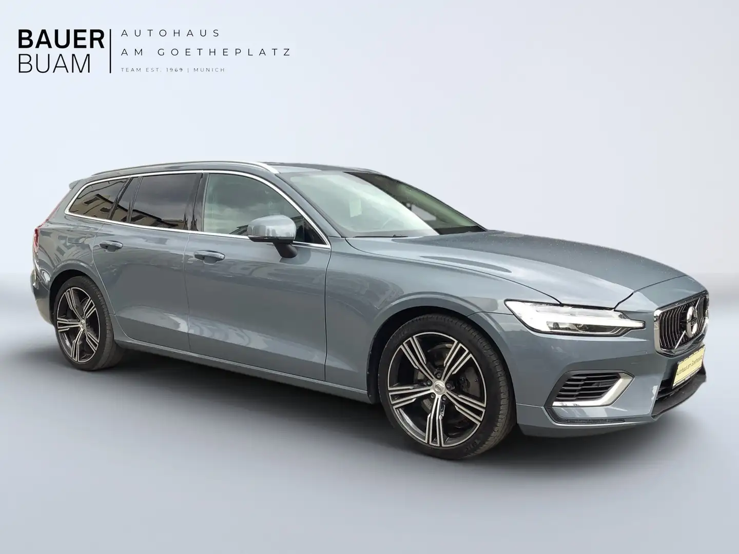 Volvo V60 Core Plug-In Hybrid AWD Gris - 2