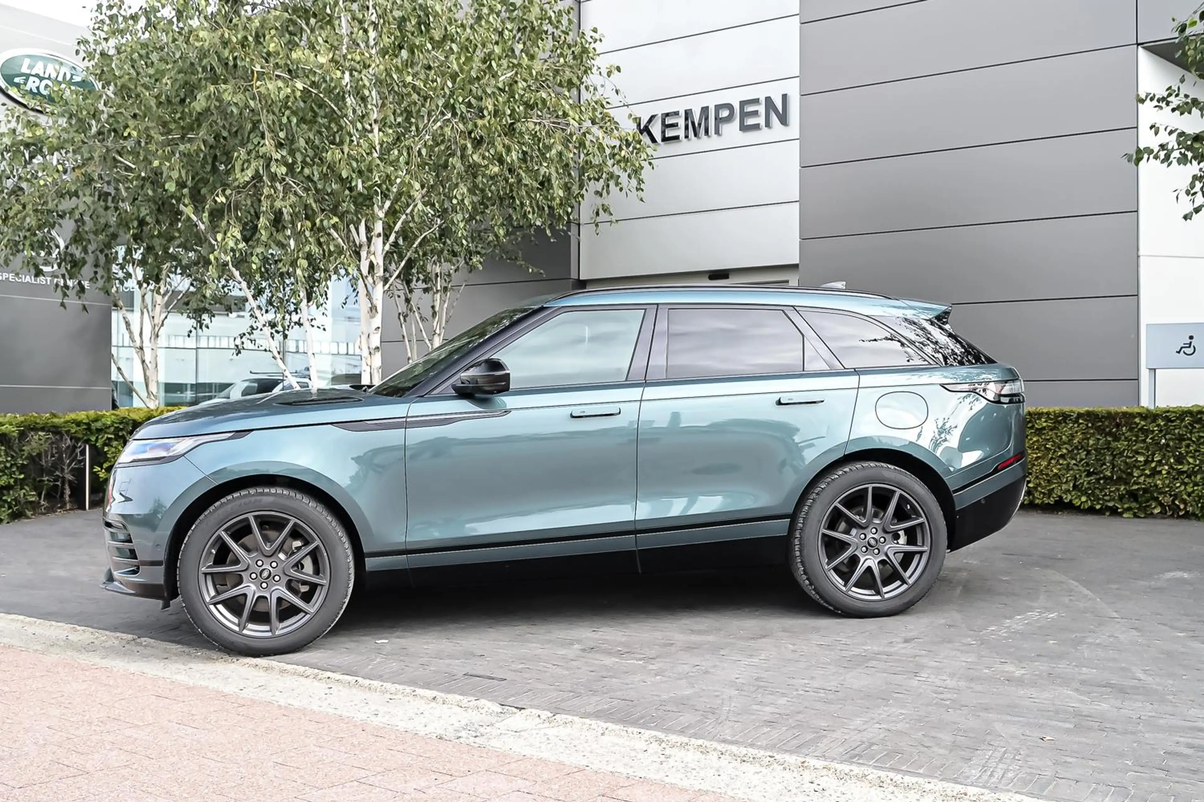 Land Rover Range Rover Velar P400e Dynamic SE — photo 3