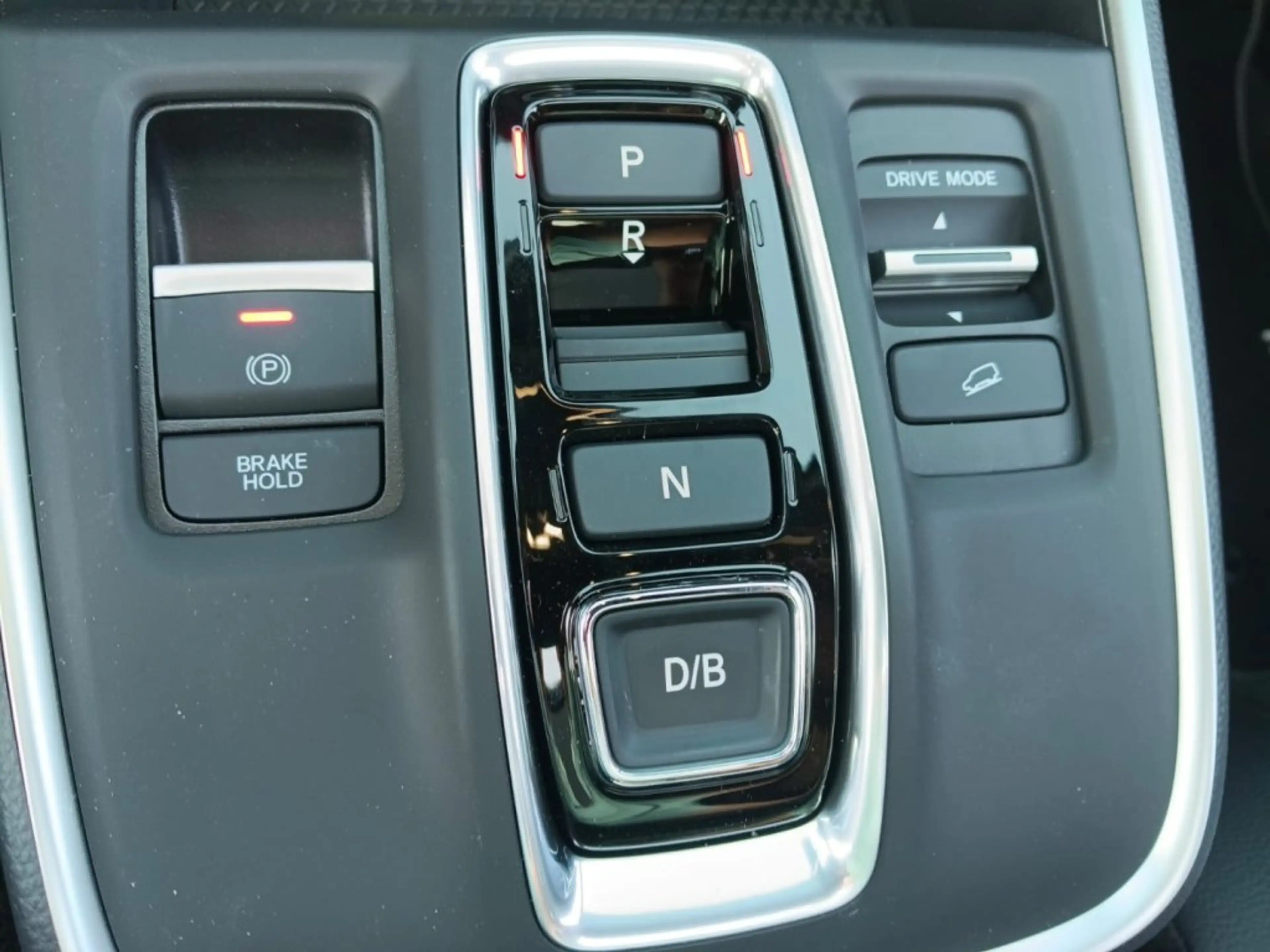 Honda CR-V e:HEV 4WD  Allrad 2.0 AT Elegance — photo 15