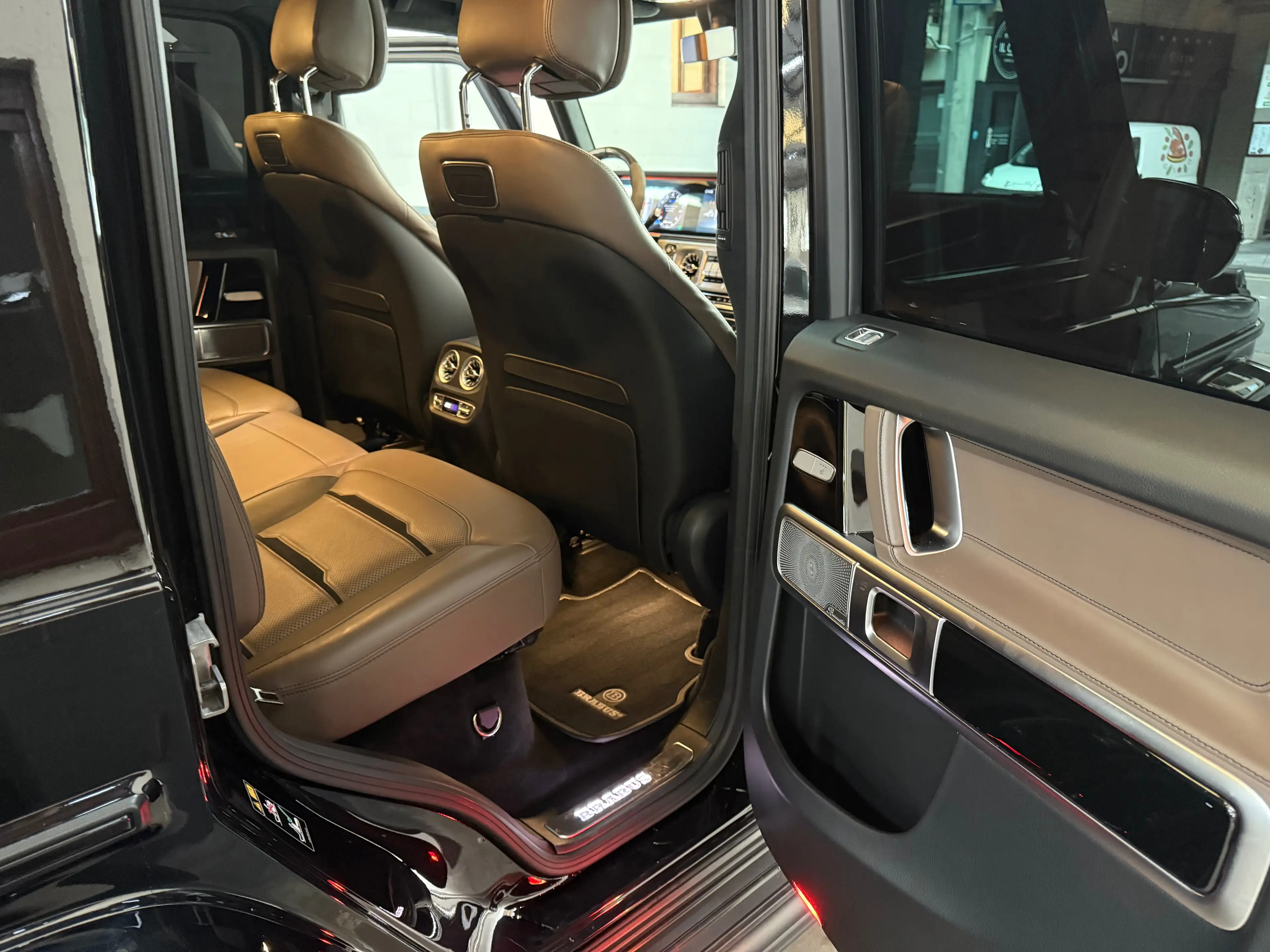 Mercedes-Benz G 63 AMG G 63 AMG (EU6AP) — photo 11