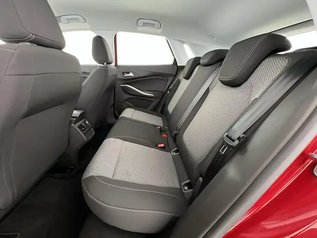 Opel Grandland view 8