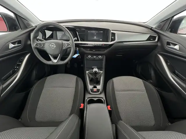 Opel Grandland view 6