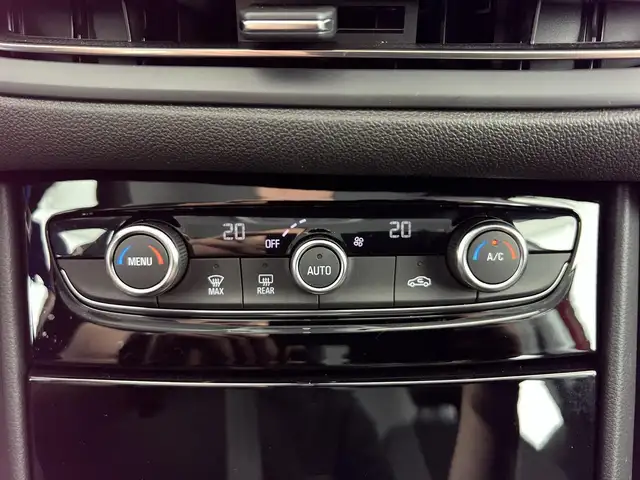 Opel Grandland view 12