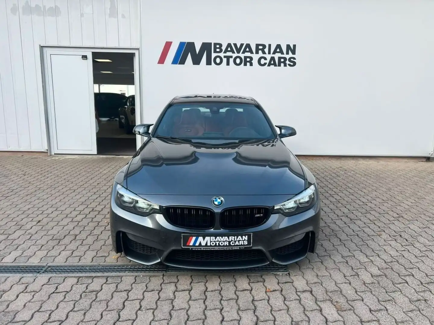 BMW M3 Competition Grau - 2