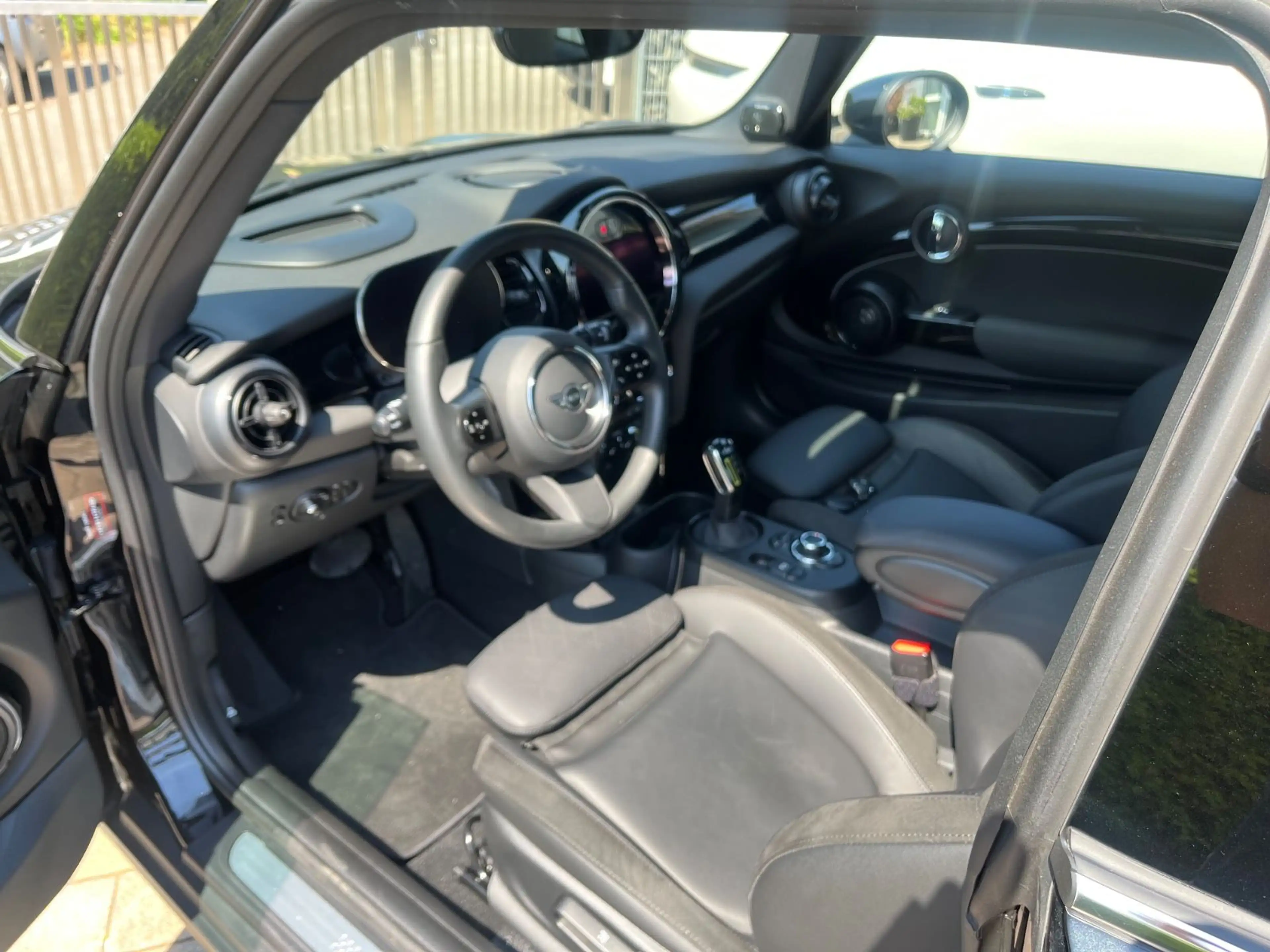 MINI Cooper SE Leder Pano HUD Navi LED KAM H/K 17'' — photo 11