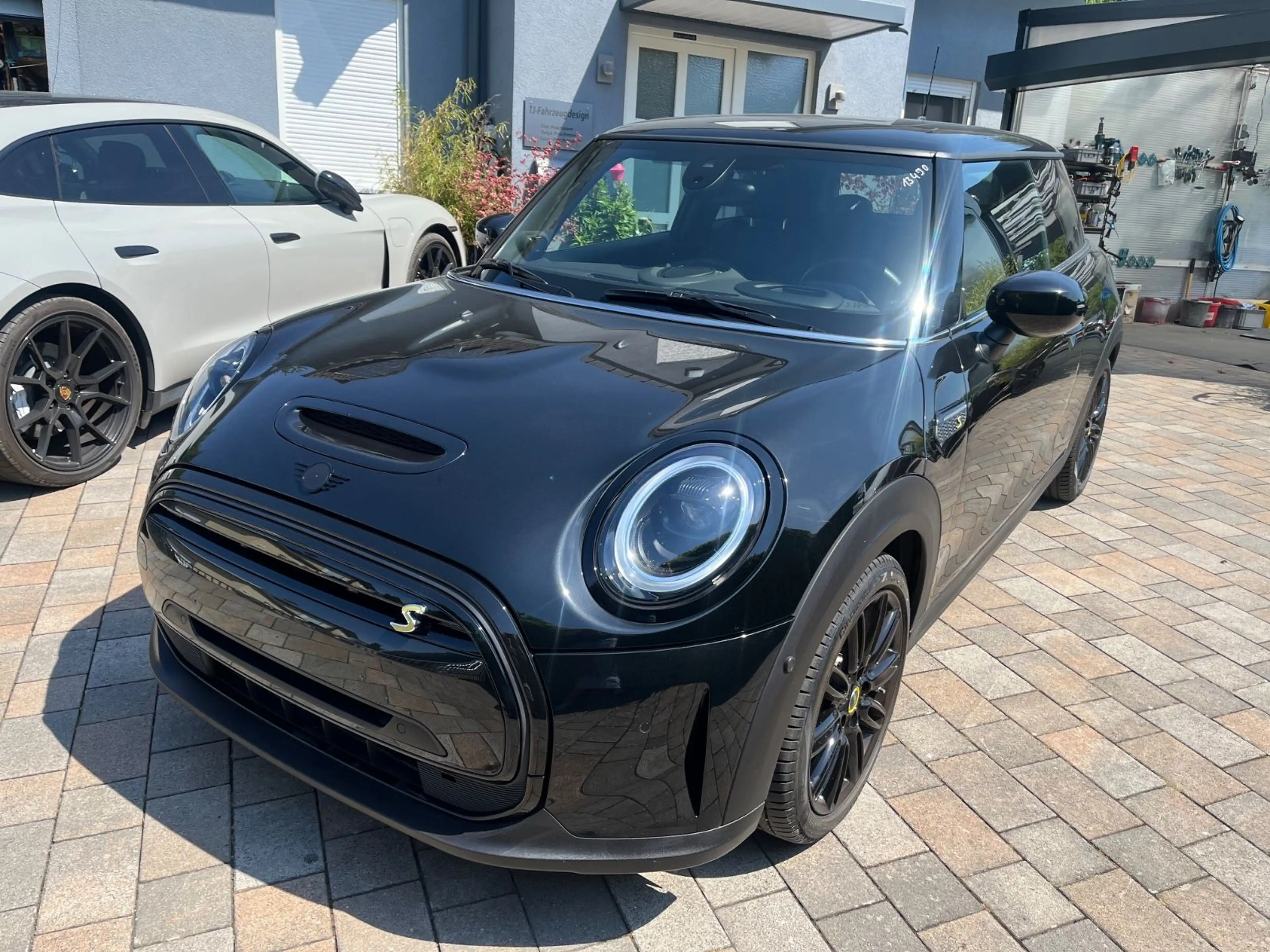 MINI Cooper SE Leder Pano HUD Navi LED KAM H/K 17'' — photo 3