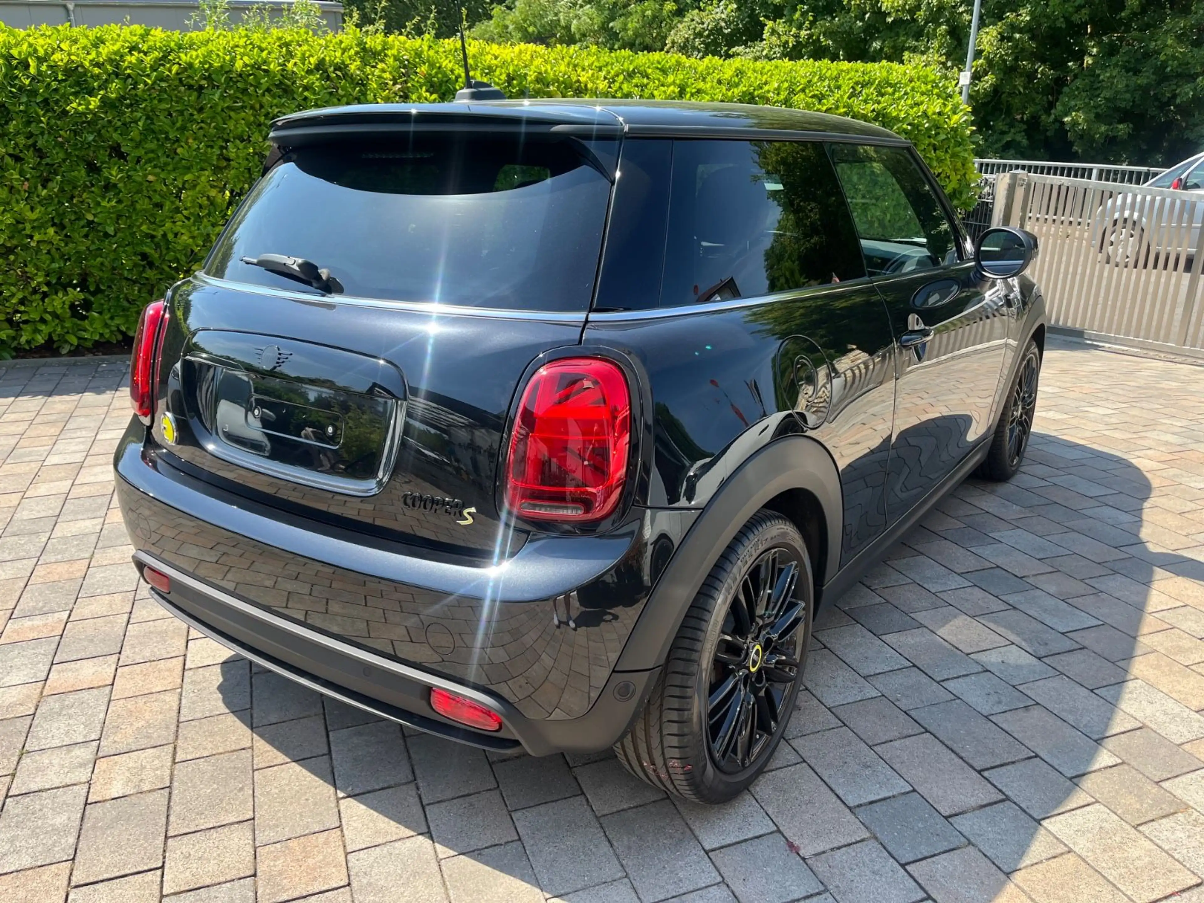 MINI Cooper SE Leder Pano HUD Navi LED KAM H/K 17'' — photo 8
