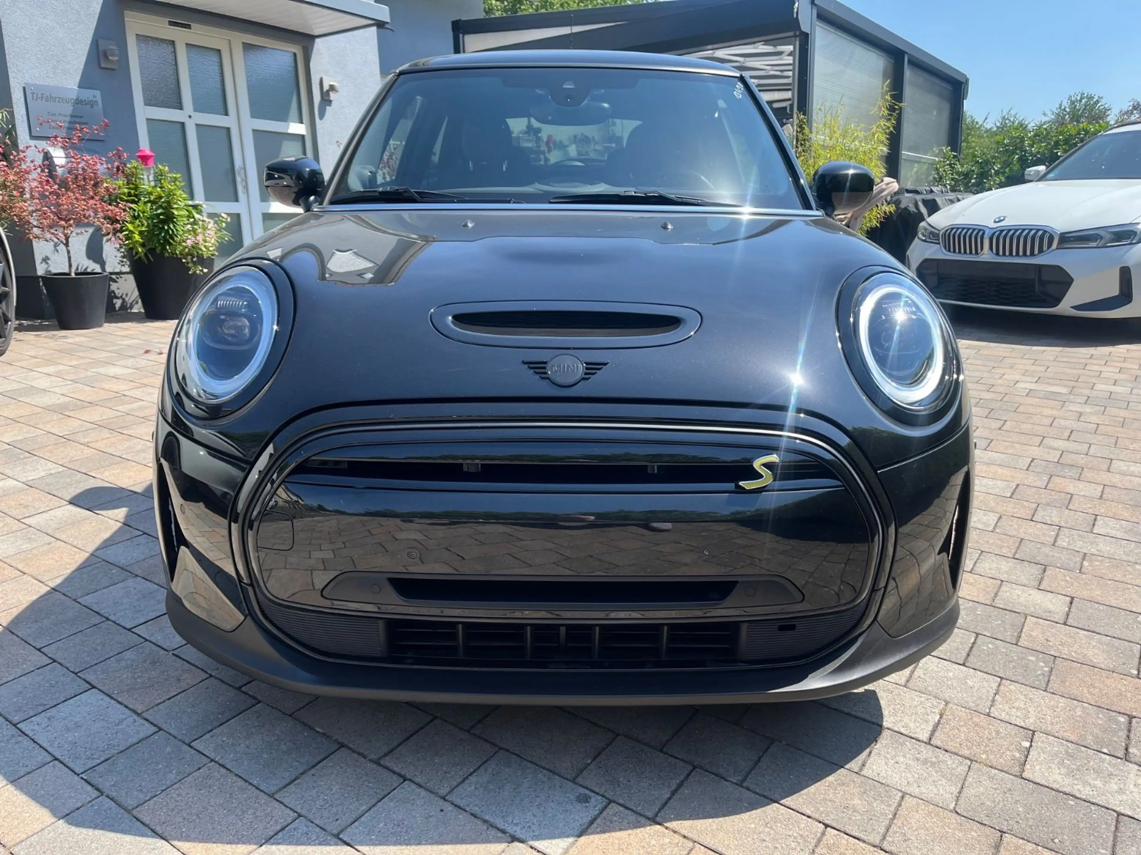 MINI Cooper SE Leder Pano HUD Navi LED KAM H/K 17'' — photo 2