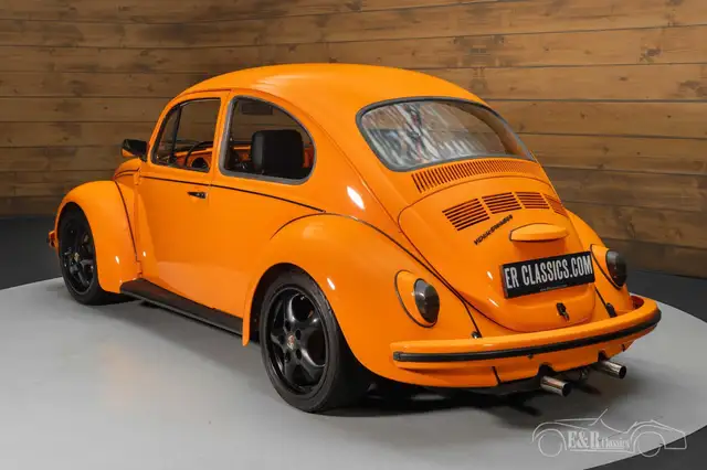 Volkswagen Beetle view 8
