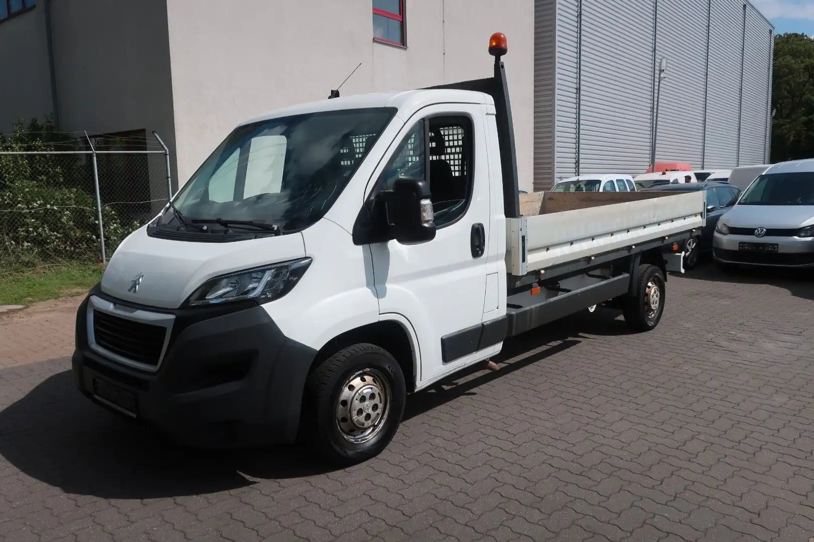 Peugeot Boxer Pritsche 335 L3 HDi 130 / AHK bijela - 1