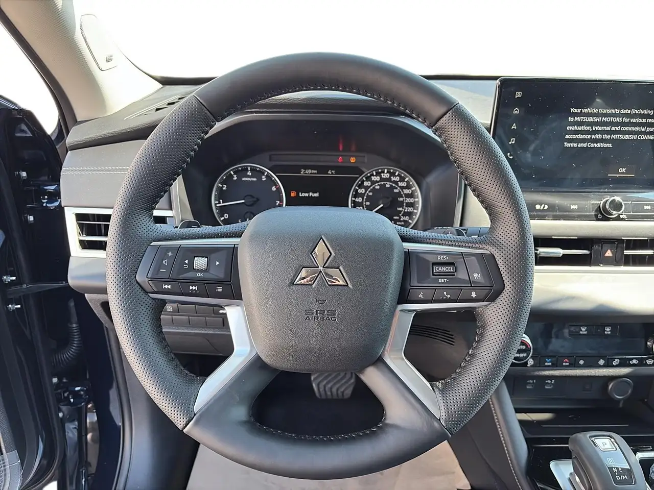 Mitsubishi Outlander снимка Mitsubishi Outlander