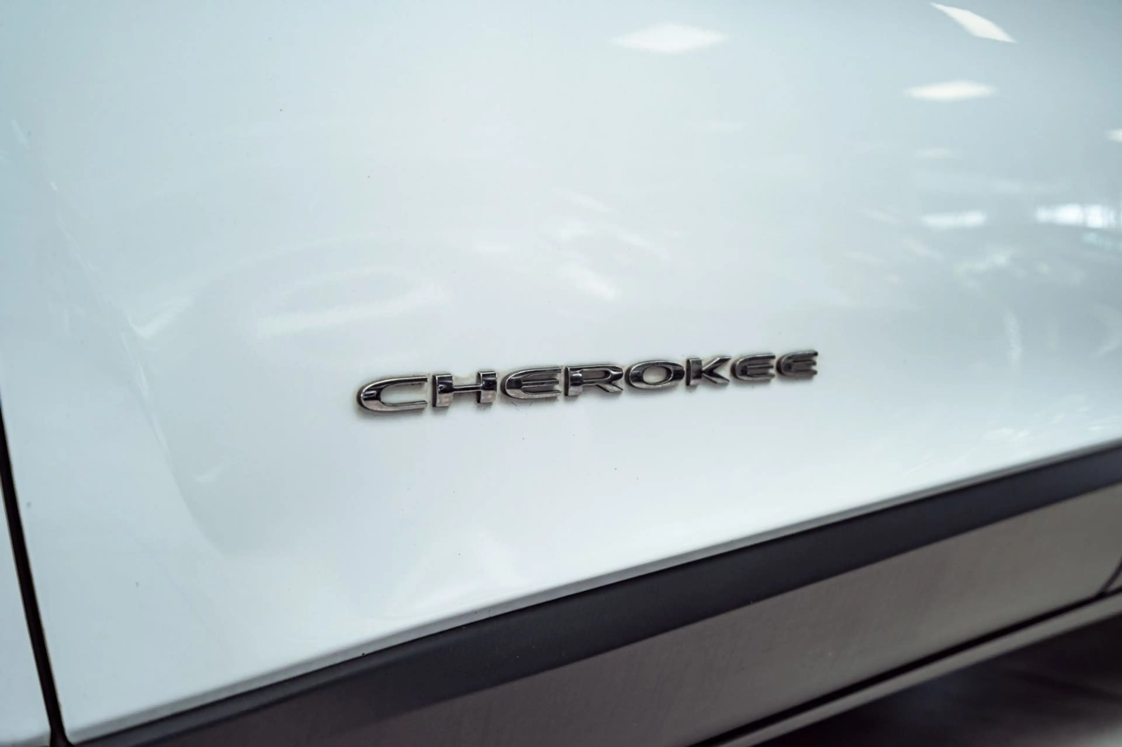 Jeep Cherokee Limited 4WD — photo 13