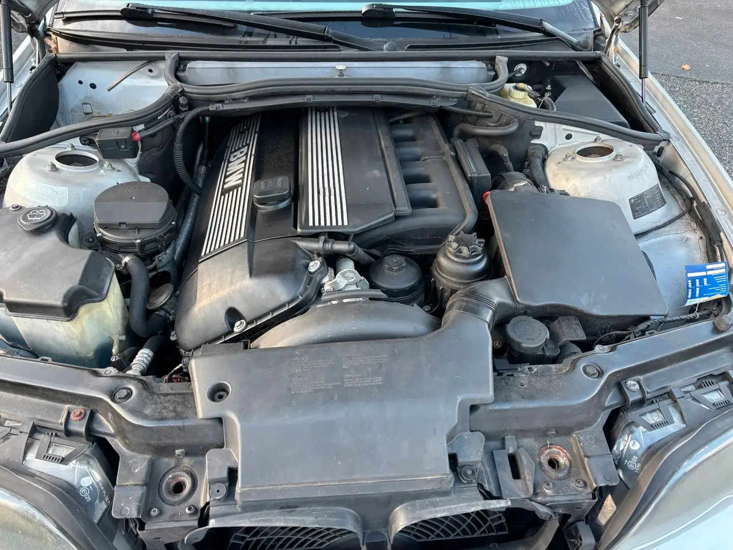 BMW 320 3 Limousine 320i Silber - 2