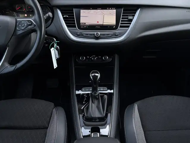 Opel Grandland X view 8
