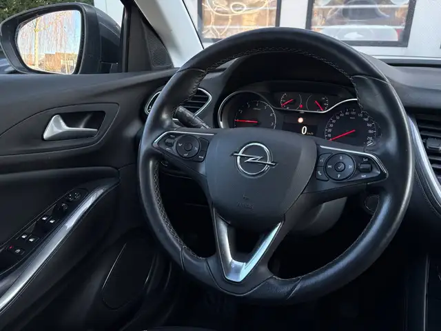 Opel Grandland X view 10