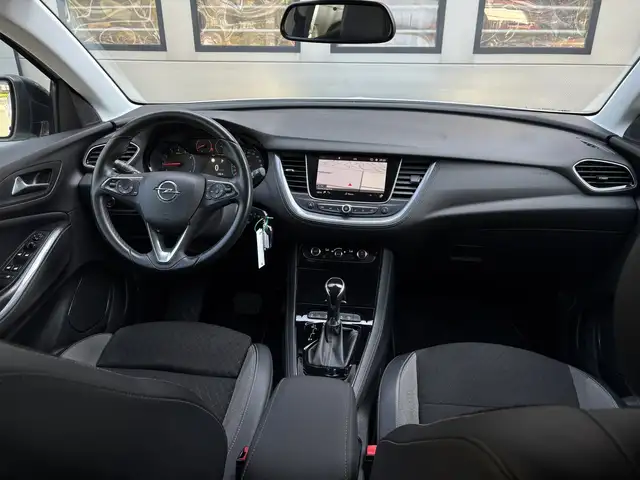 Opel Grandland X view 7