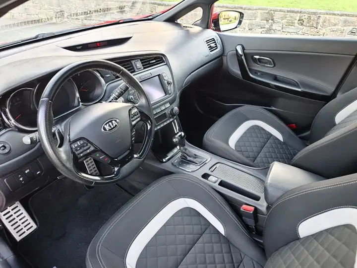Kia cee'd 2016, foto 14