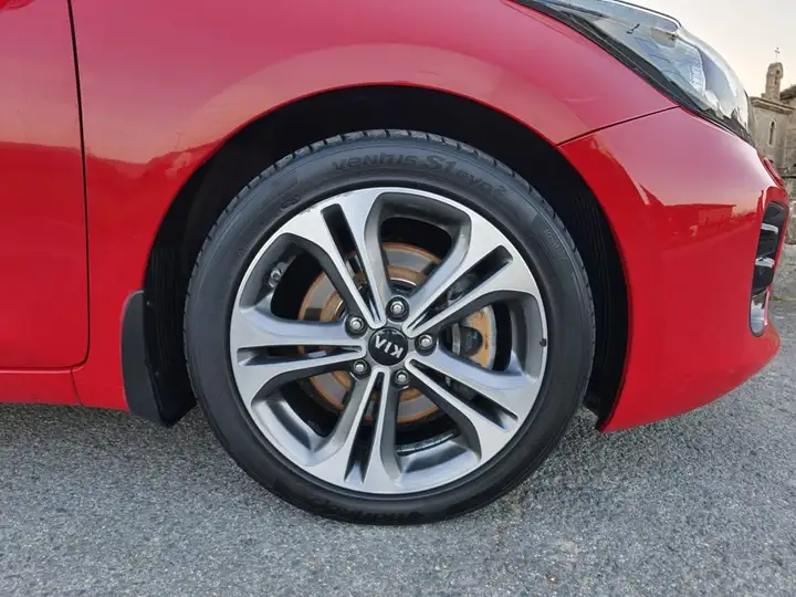Kia cee'd 2016, foto 8