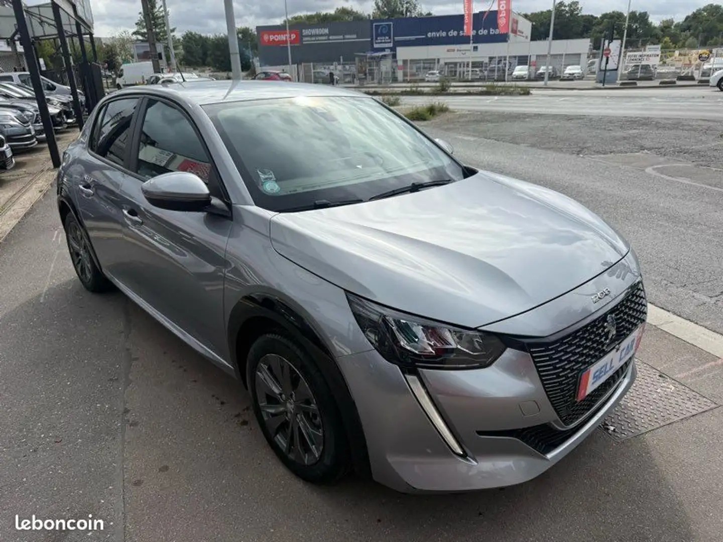 Peugeot 208 E-208 136ch Active Business 11-2021 Weiß - 2