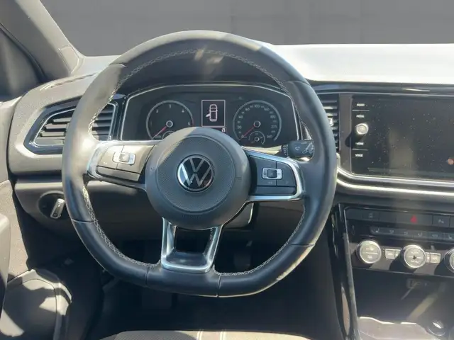 Volkswagen T-Roc view 10