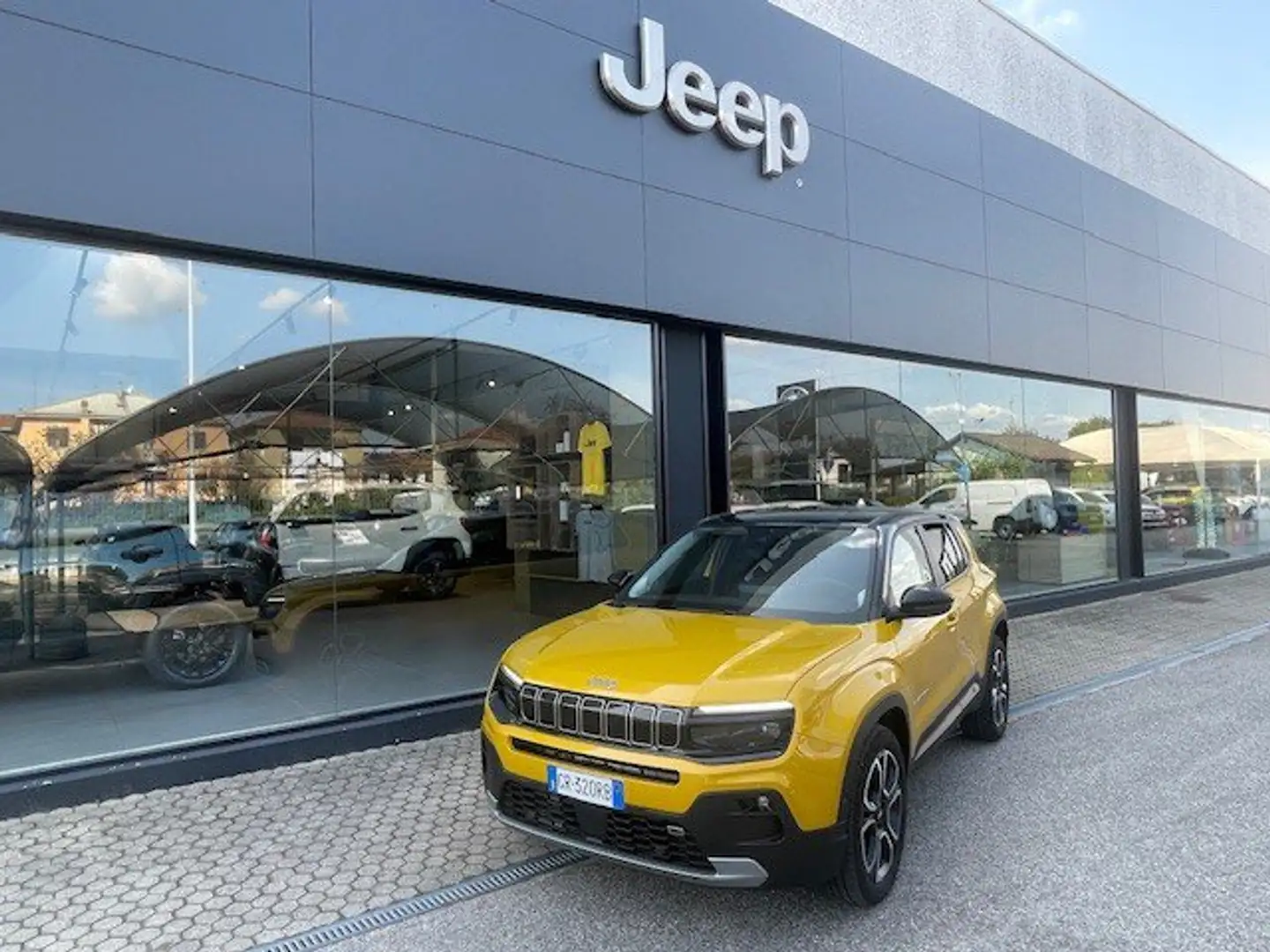 Jeep Avenger 1.2 turbo Summit fwd 100cv Geel - 1