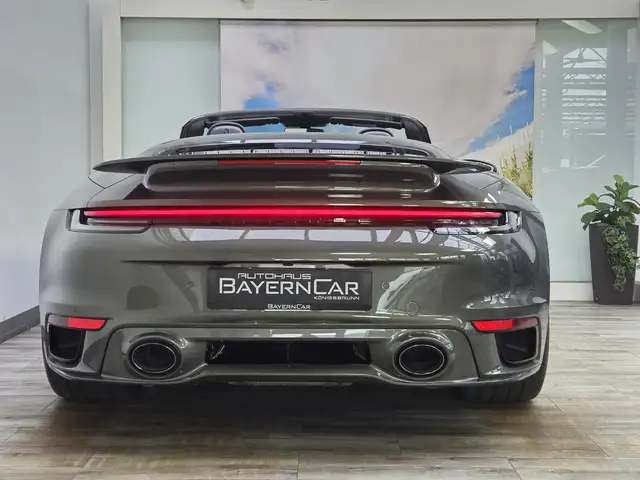 Porsche 992 view 5