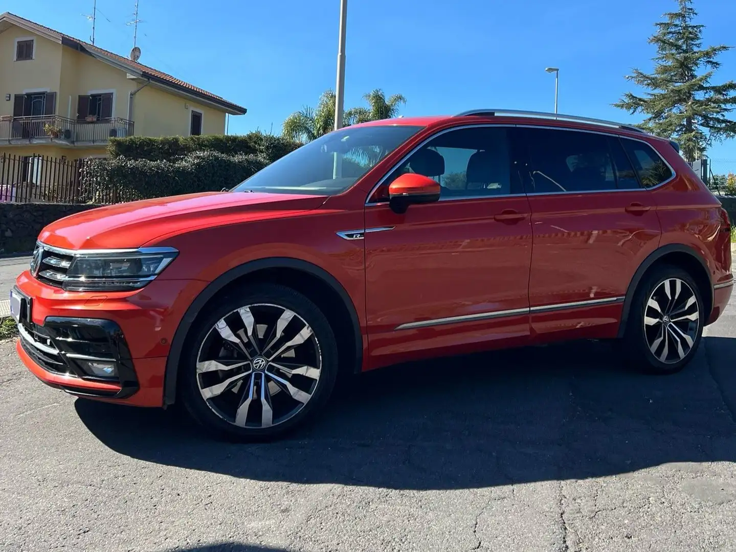 Volkswagen Tiguan Tiguan Allspace 2.0 Advanced R-Line 4motion 190cv Orange - 2