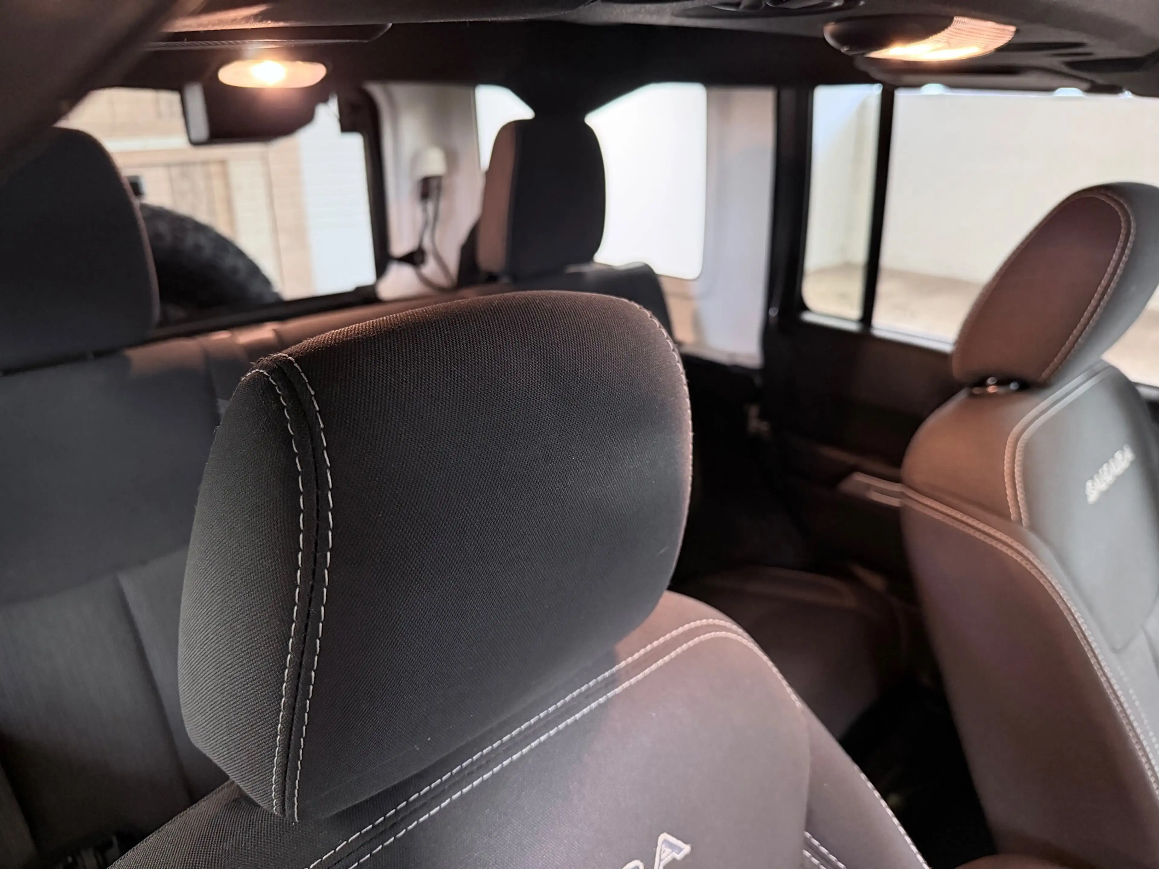 Jeep Wrangler JK - Unlimited 3.6 Sahara — photo 16
