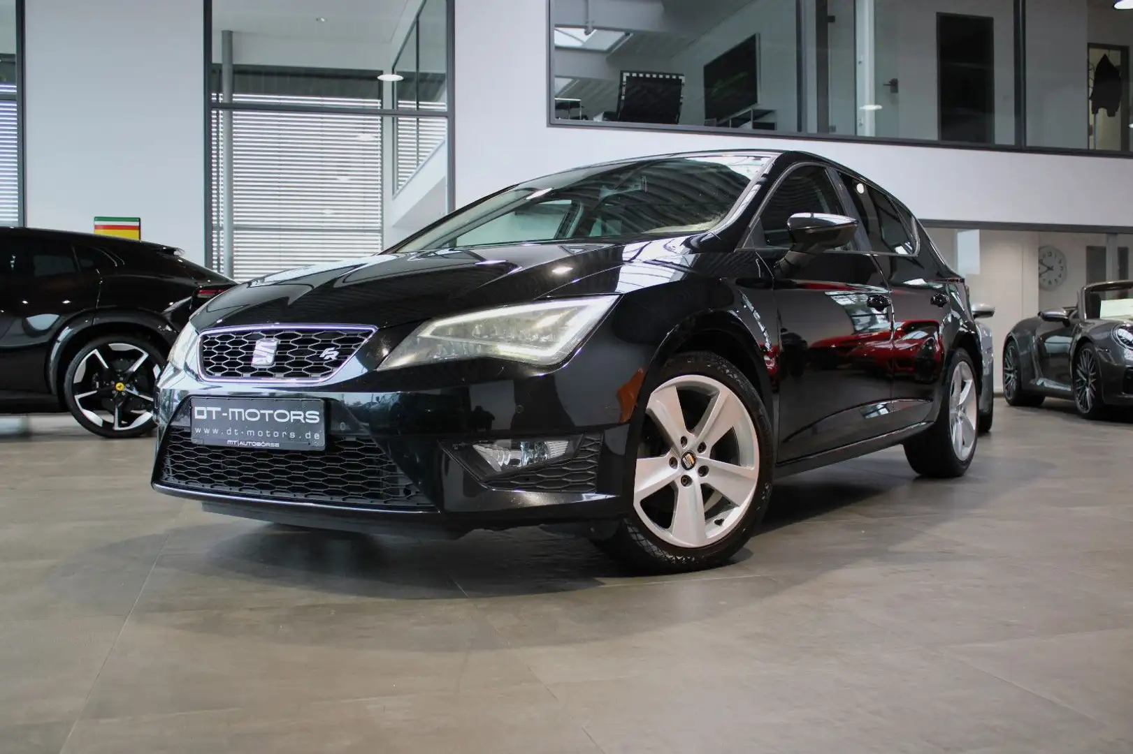SEAT Leon LEON 2.0 TDI * FR-EDITION * NAVI/LEDER/LED/17" Noir - 1