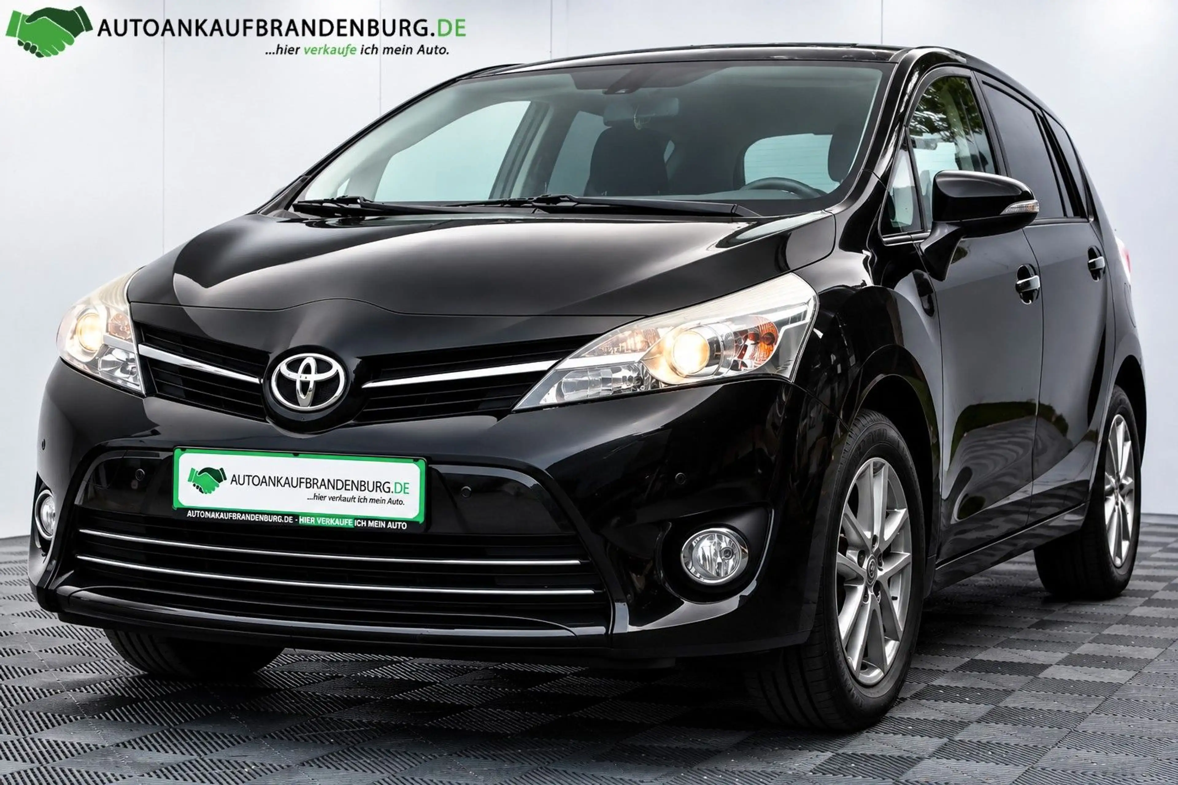 Toyota Verso SkyView Edition