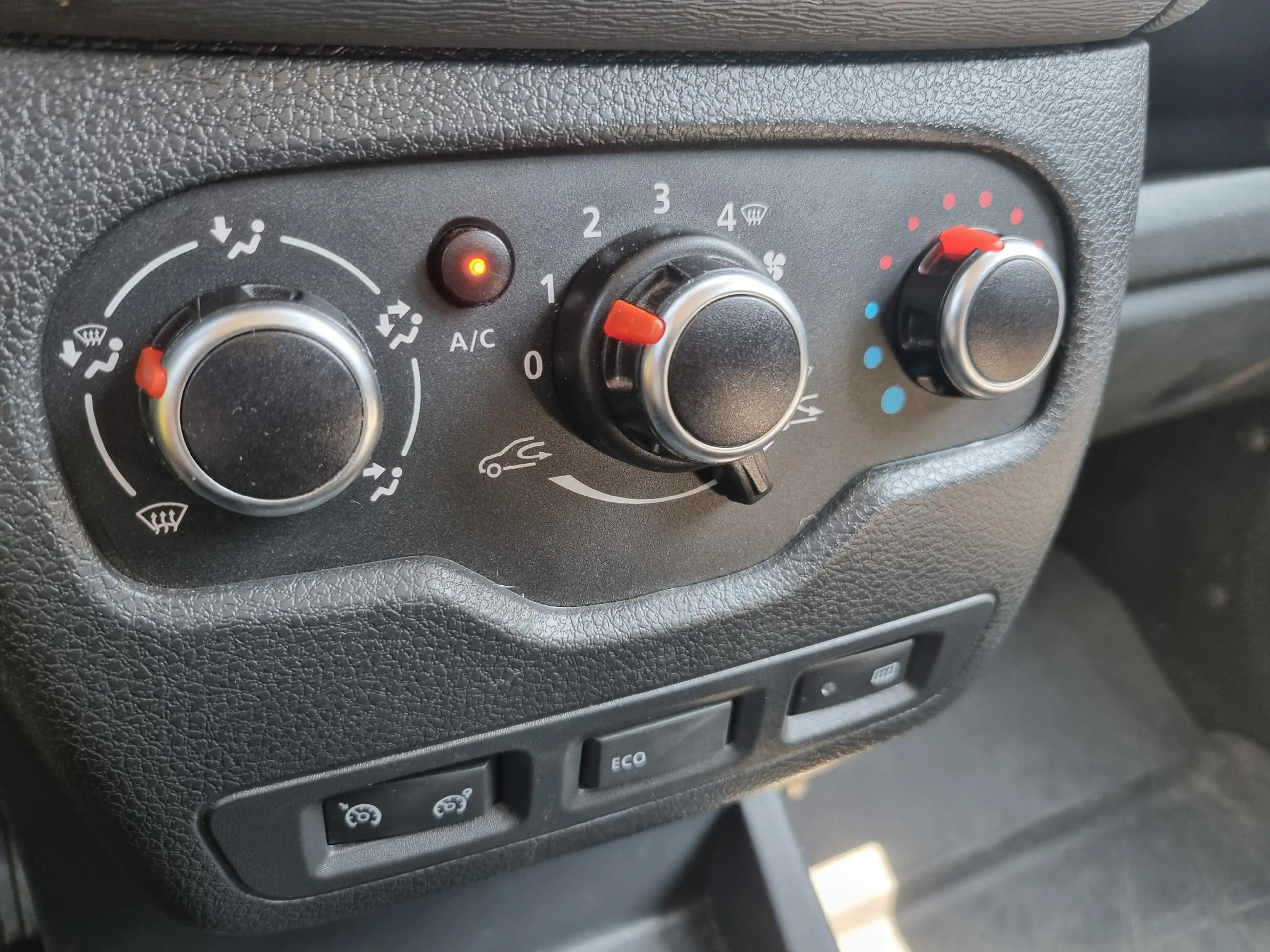 Dacia Dokker 1.3 TCe 1-Pers. MINICAMPER — photo 33