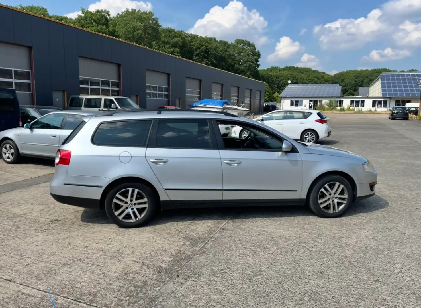 Volkswagen Passat 1.9 TDI Comfortline - 1