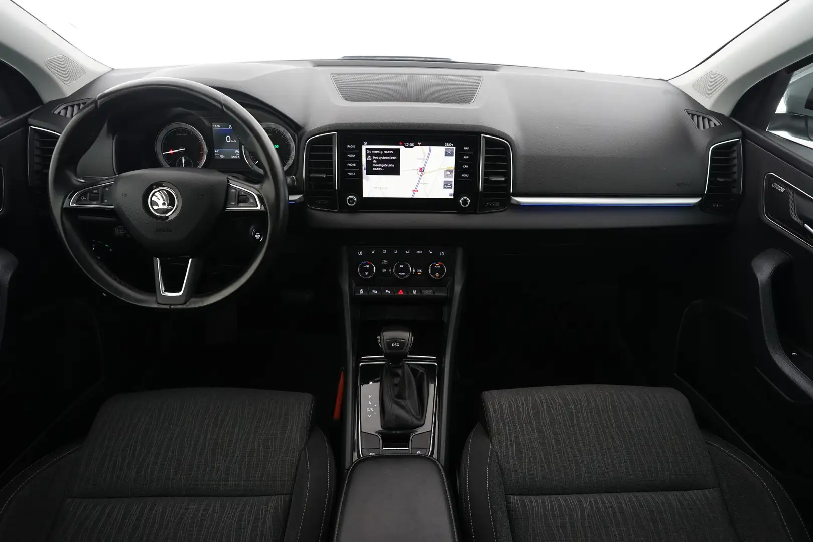 Skoda Karoq 1.5 TSI ACT Business Edition Grey - 2