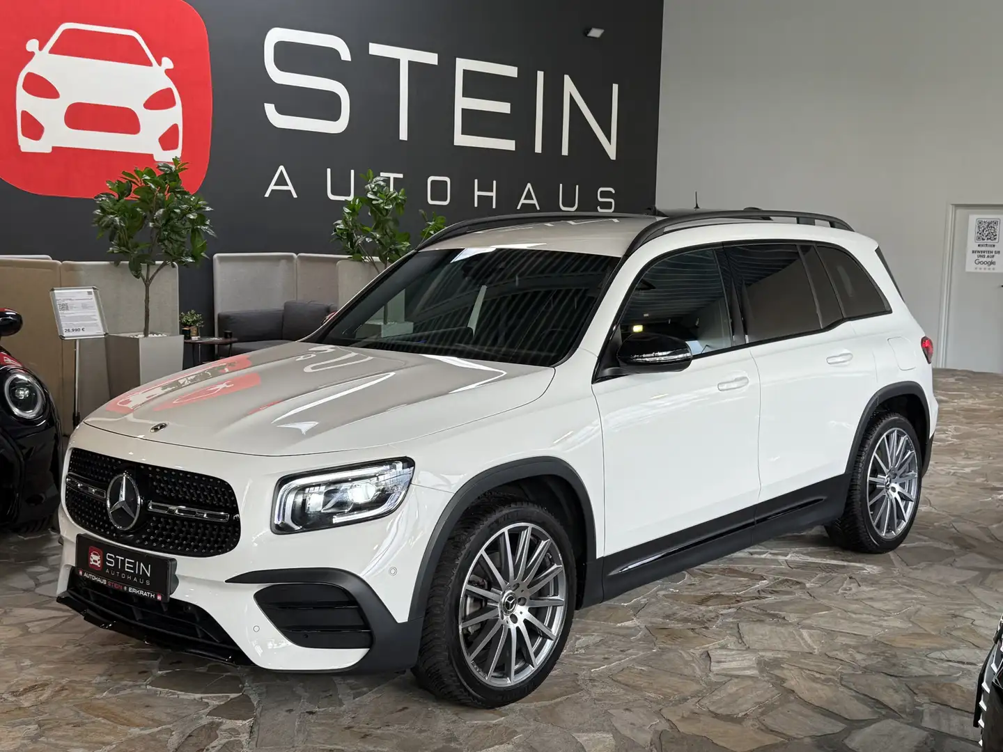 Mercedes-Benz GLB 250 4Matic AMG Garantie Burmester Night DAB Weiß - 1