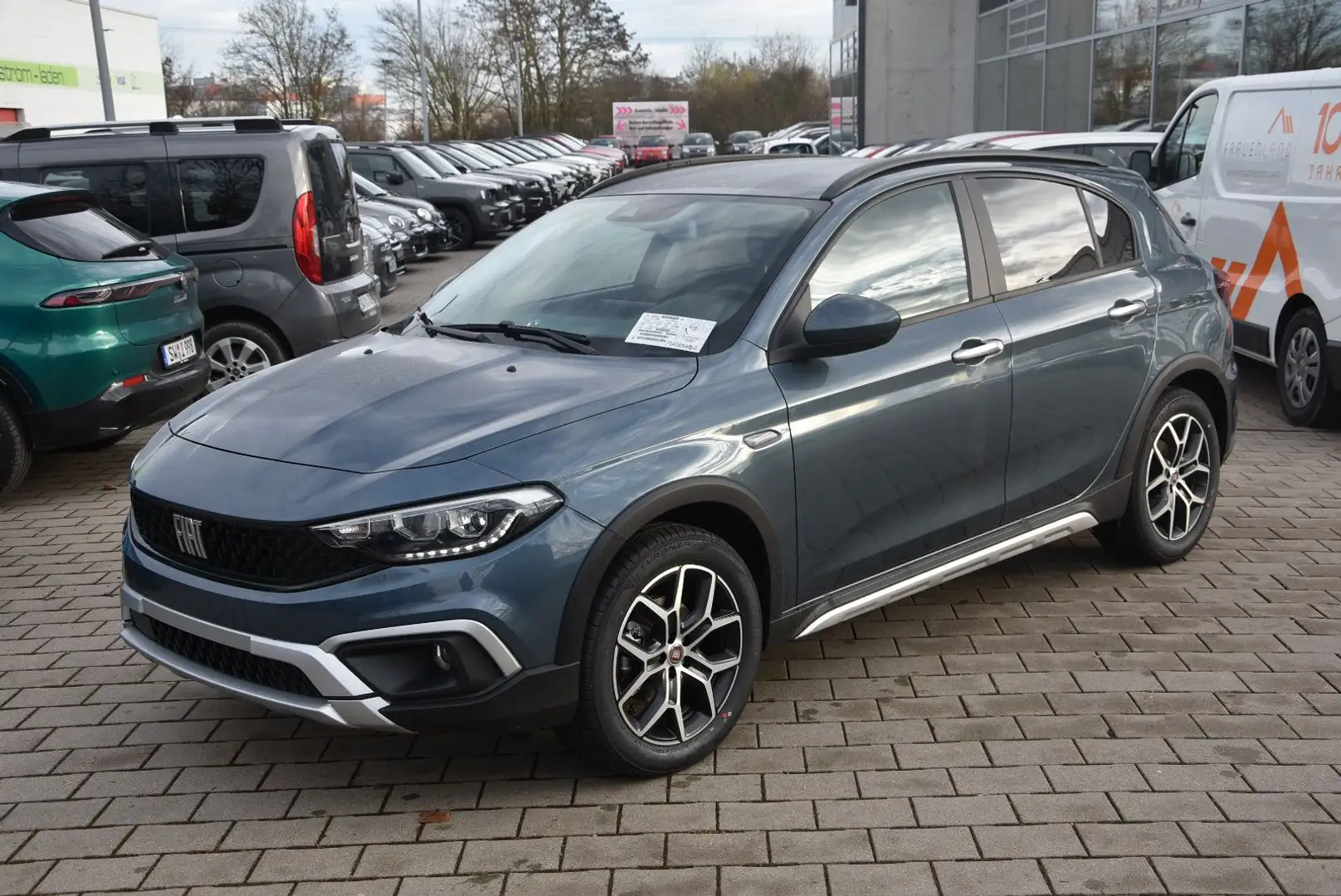 Fiat Tipo Cross Autom. 1.5 GSE 130 PS LP. 35.580,- Blauw - 2