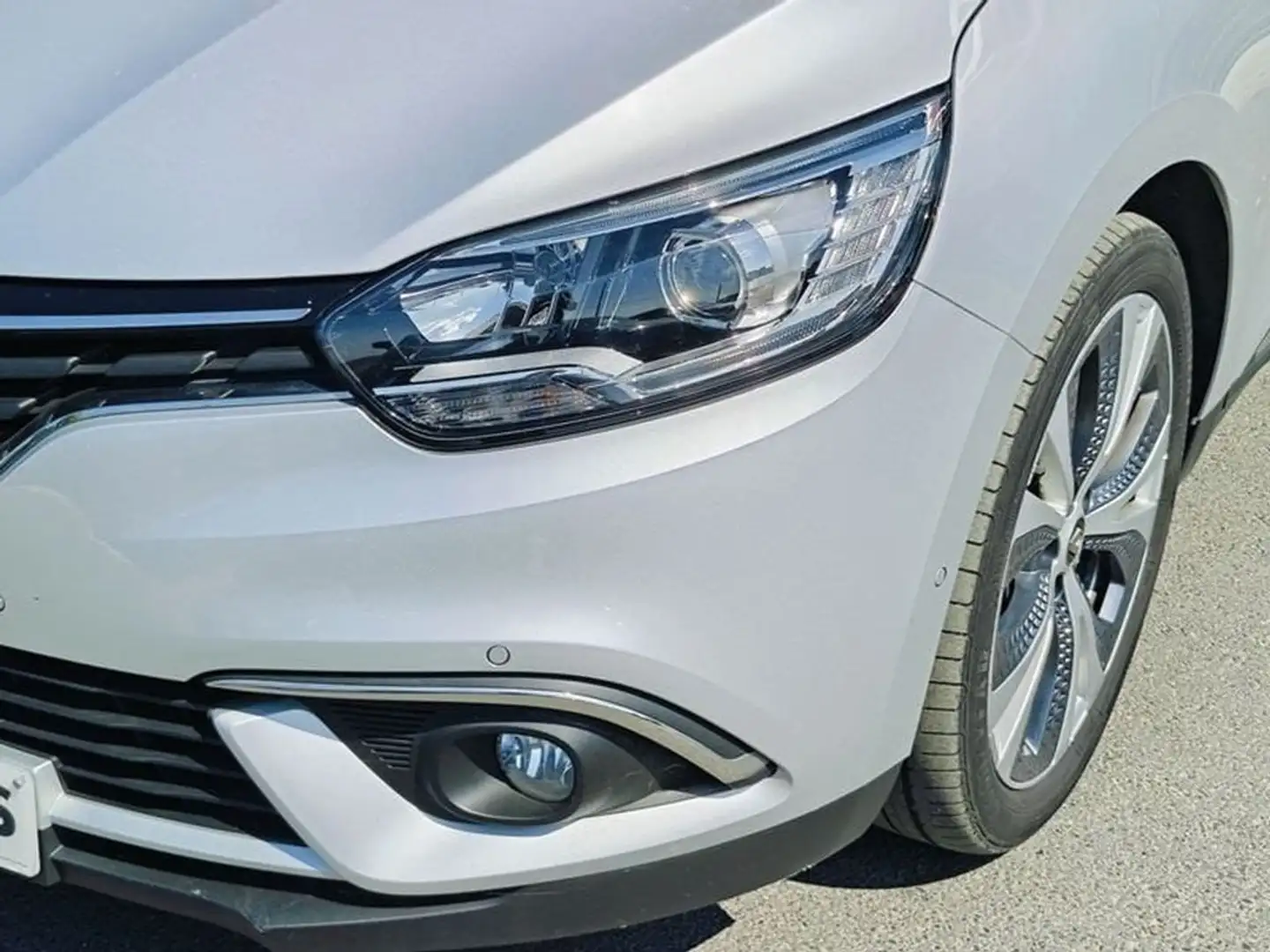 Renault Grand Scenic Intens Energy Blue dCi 120 Zilver - 2