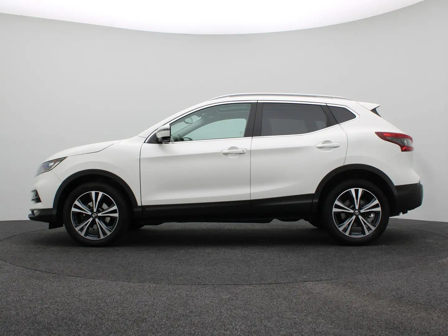 Nissan Qashqai 1.3 DIG-T N-Connecta | AUTOMAAT | Trekhaak | Panor Blanc - 2