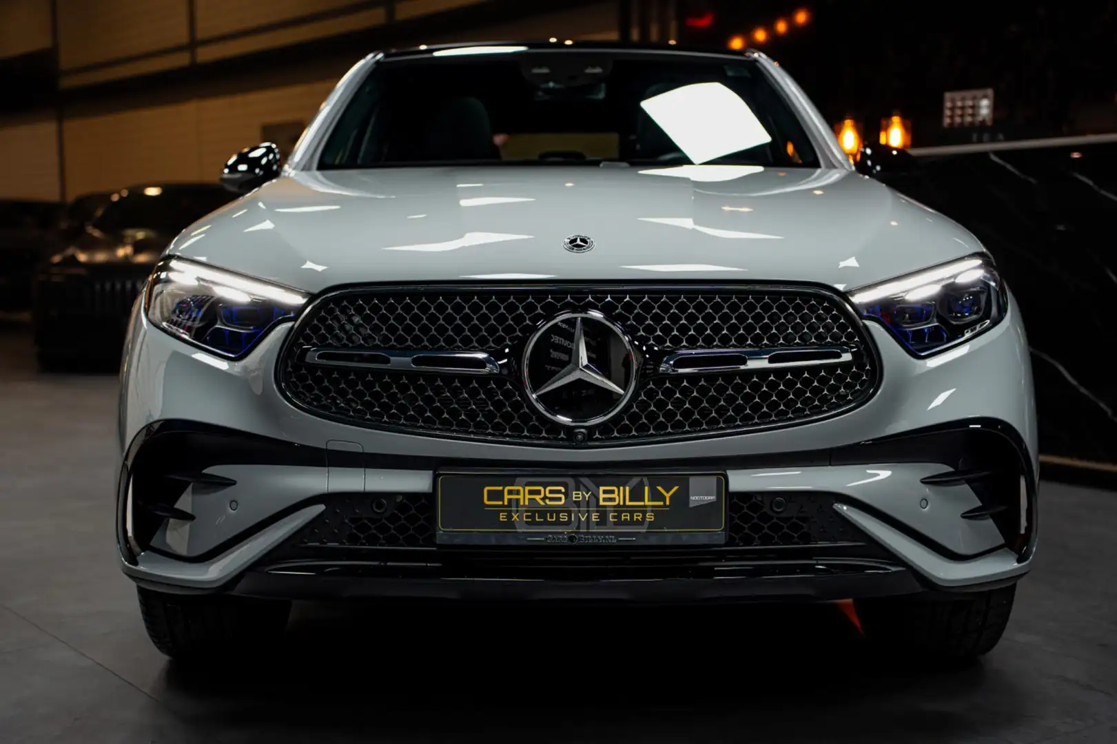 Mercedes-Benz GLC 400 Coupé 400e 4MATIC AMG Line Gris - 2