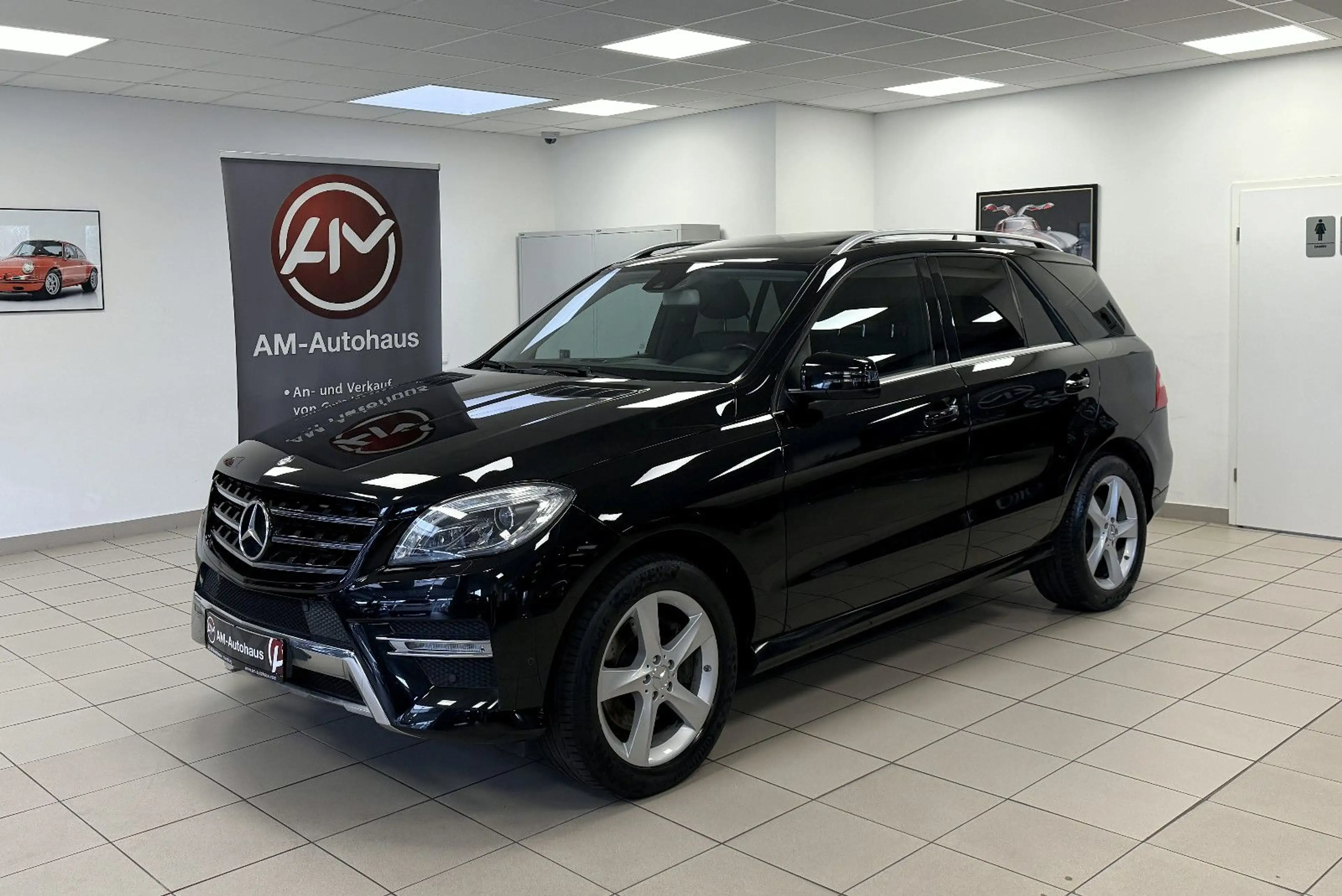 Mercedes-Benz ML 350 CDI BT *AMG*AHK*GlasSD*Airmatic*Kamera* — photo 2