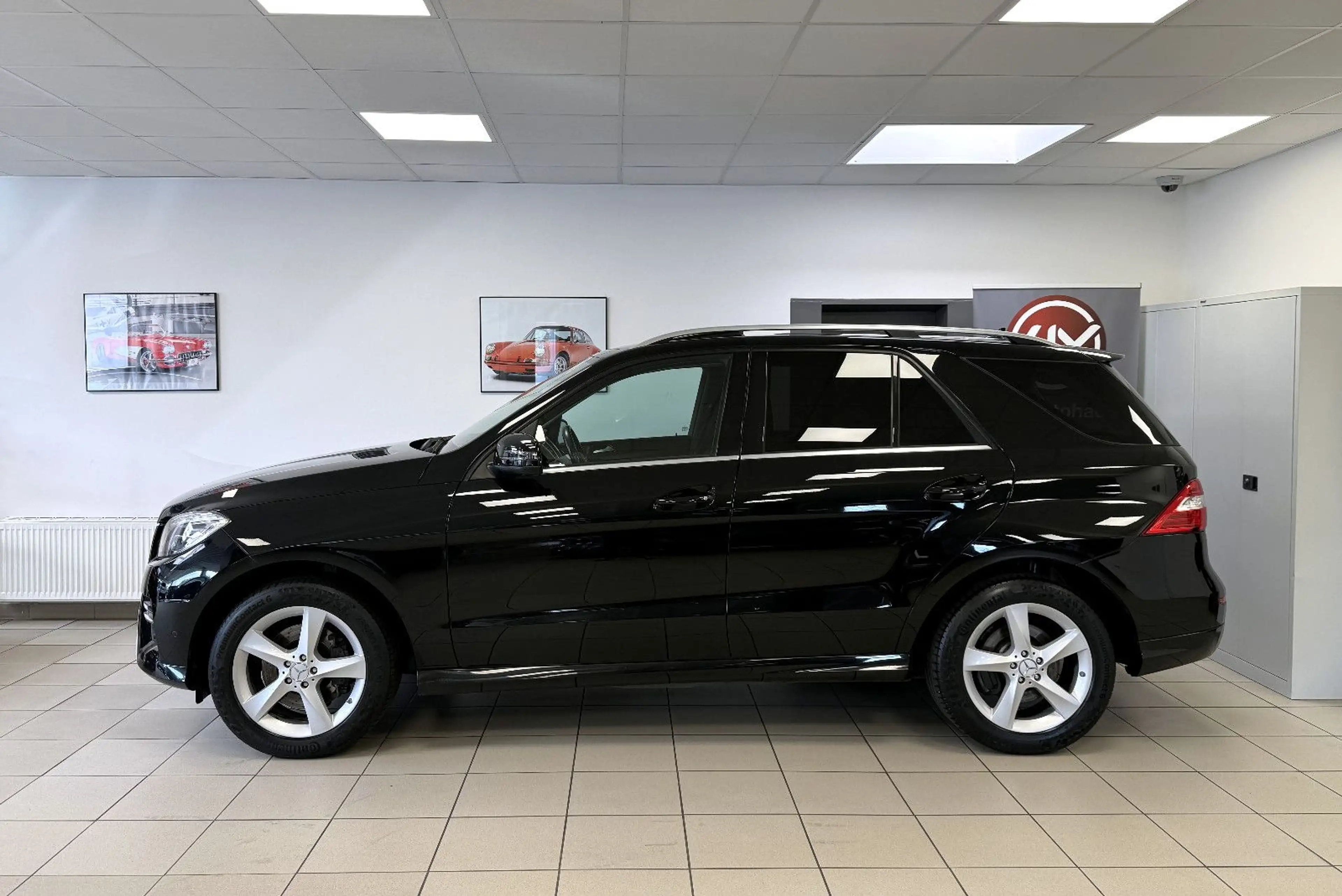 Mercedes-Benz ML 350 CDI BT *AMG*AHK*GlasSD*Airmatic*Kamera* — photo 4