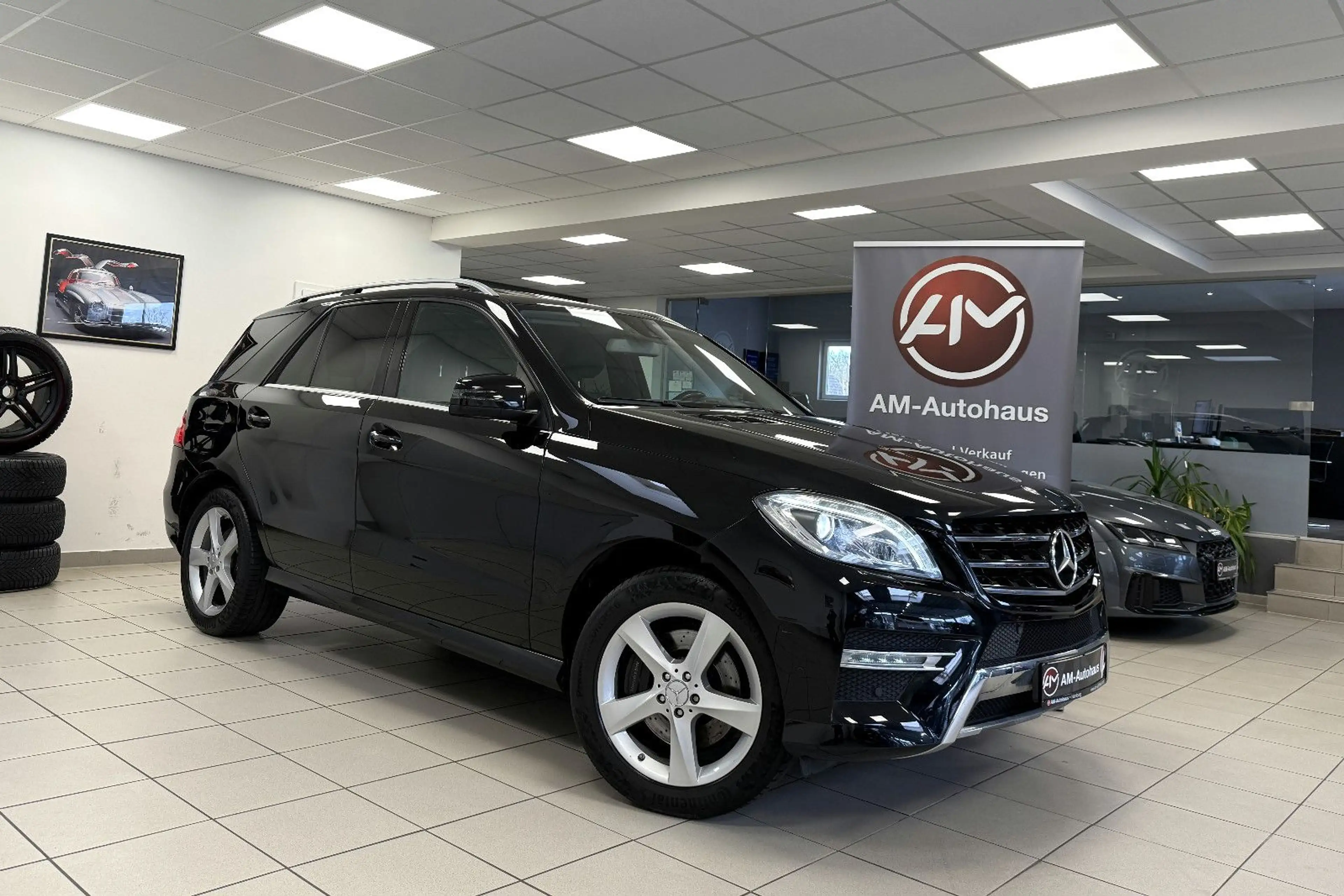 Mercedes-Benz ML 350 CDI BT *AMG*AHK*GlasSD*Airmatic*Kamera*