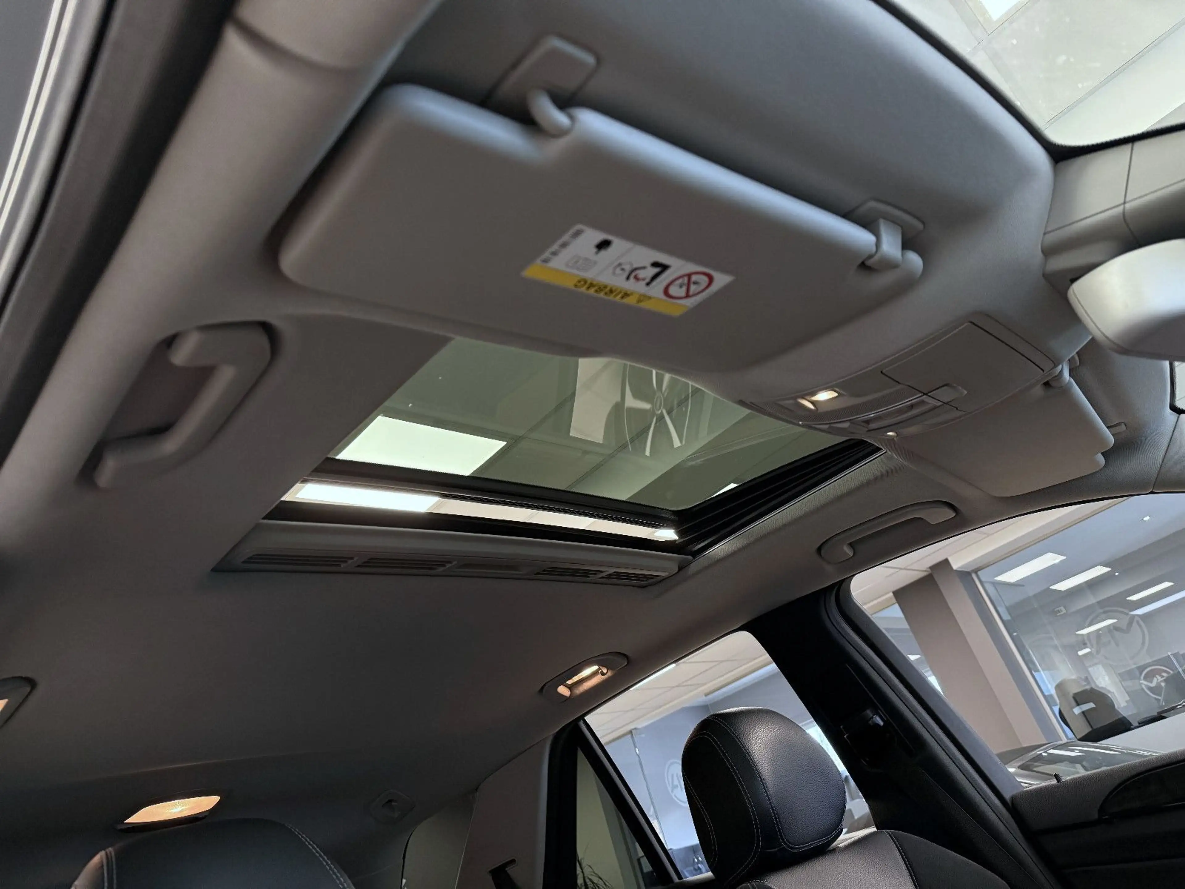 Mercedes-Benz ML 350 CDI BT *AMG*AHK*GlasSD*Airmatic*Kamera* — photo 8