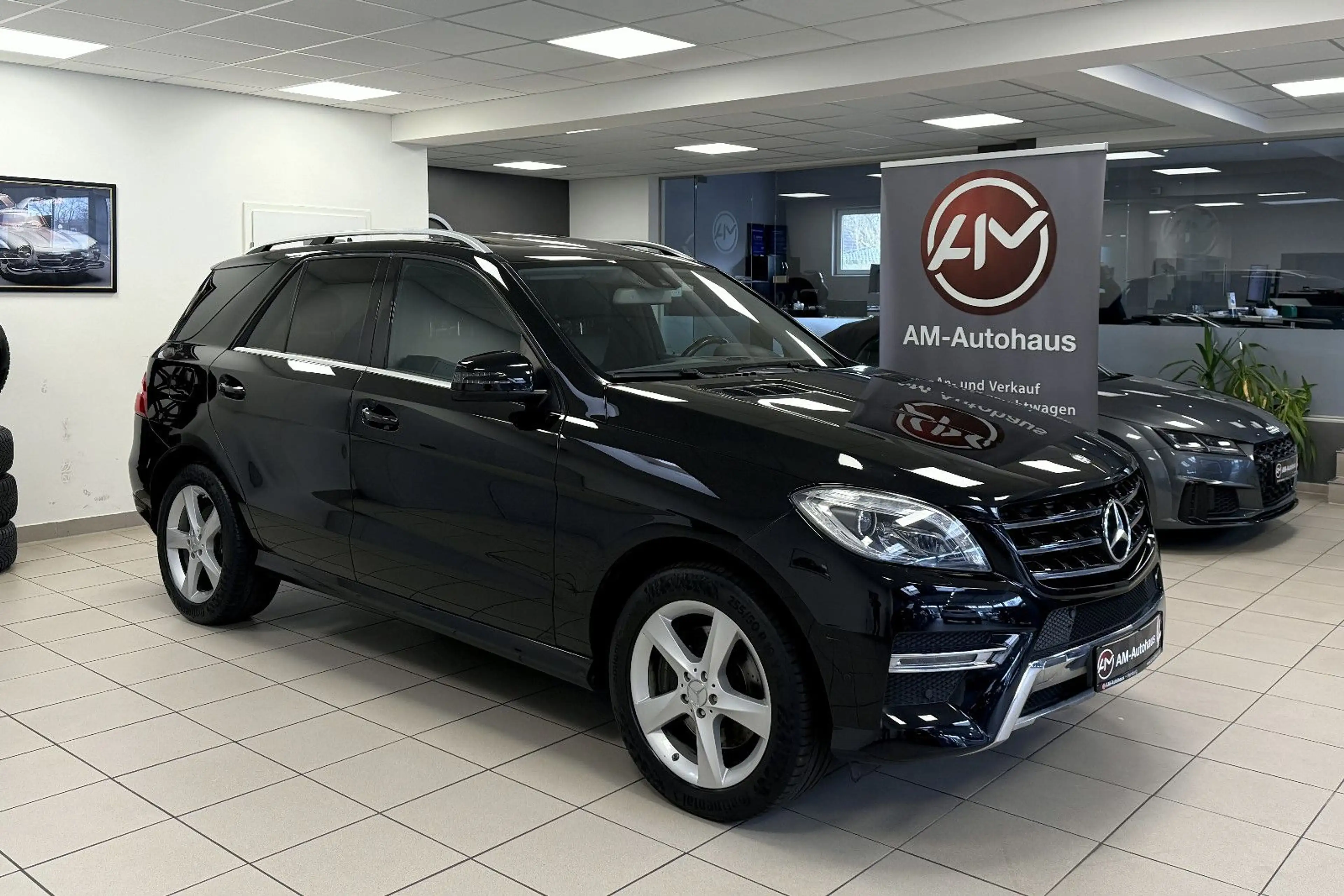 Mercedes-Benz ML 350 CDI BT *AMG*AHK*GlasSD*Airmatic*Kamera* — photo 9